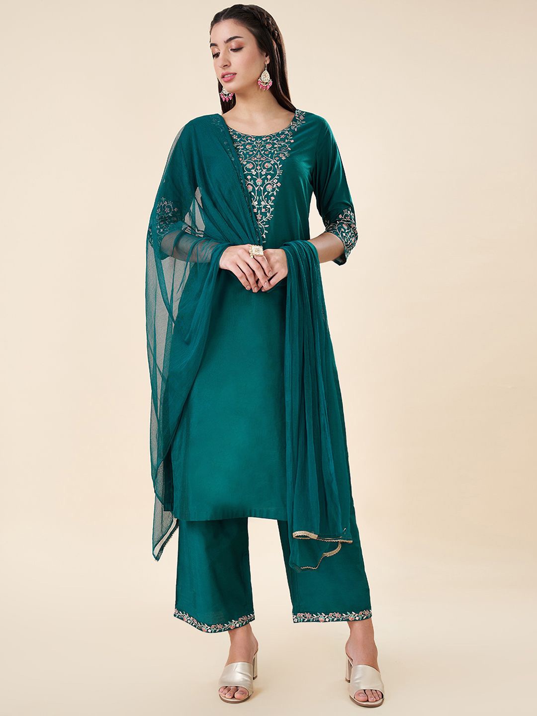 RANGMANCH BY PANTALOONS Floral Embroidered Thread Work Kurta With Trousers & Dupatta, Teal
RANGMANCH BY PANTALOONS Floral Embroidered Thread Work Kurta With Trousers & Dupatta, Teal