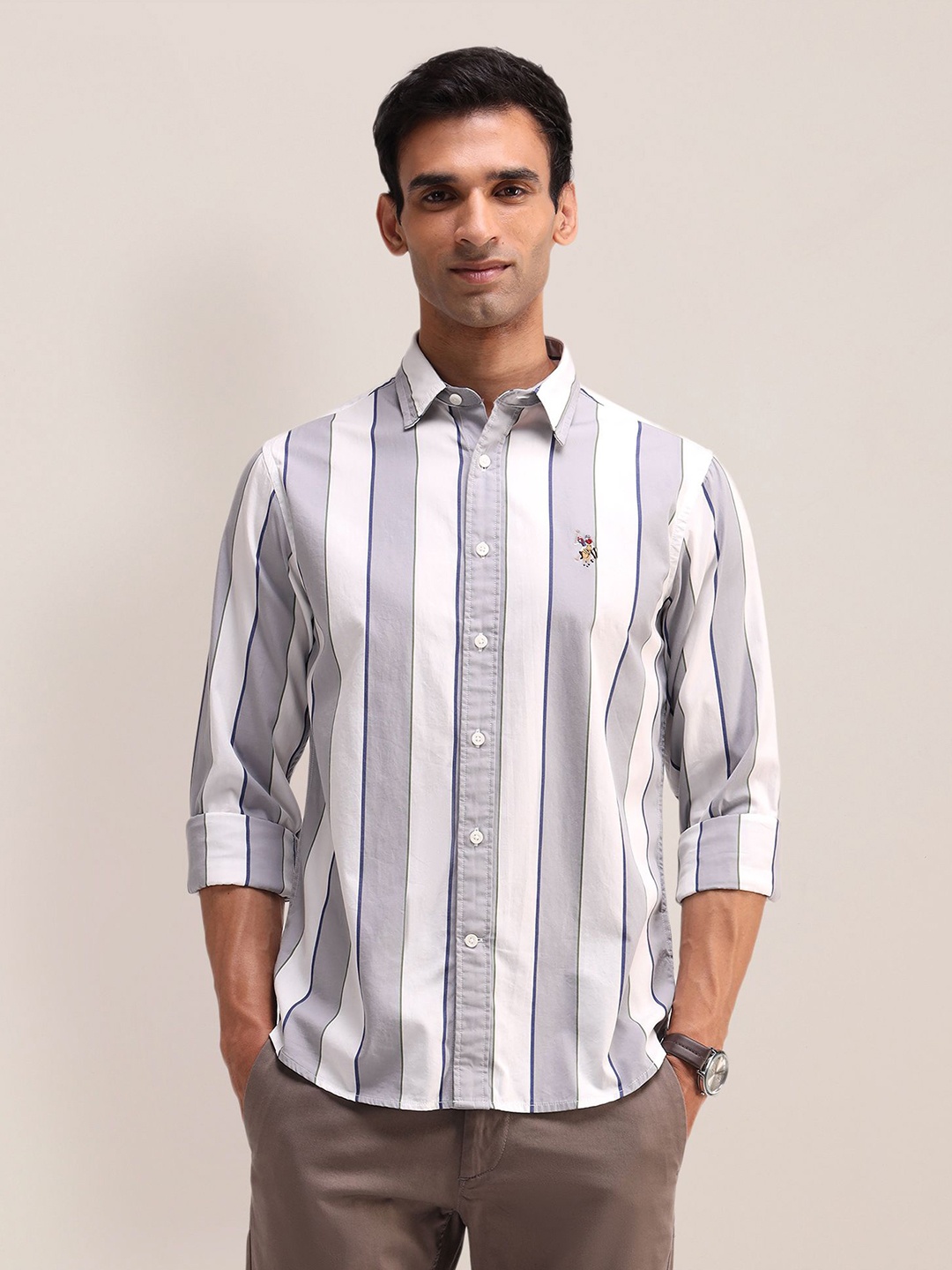 U.S. Polo Assn. Men Classic Spread Collar Vertical Striped Cotton Casual Shirt, Grey
U.S. Polo Assn. Men Classic Spread Collar Vertical Striped Cotton Casual Shirt, Grey