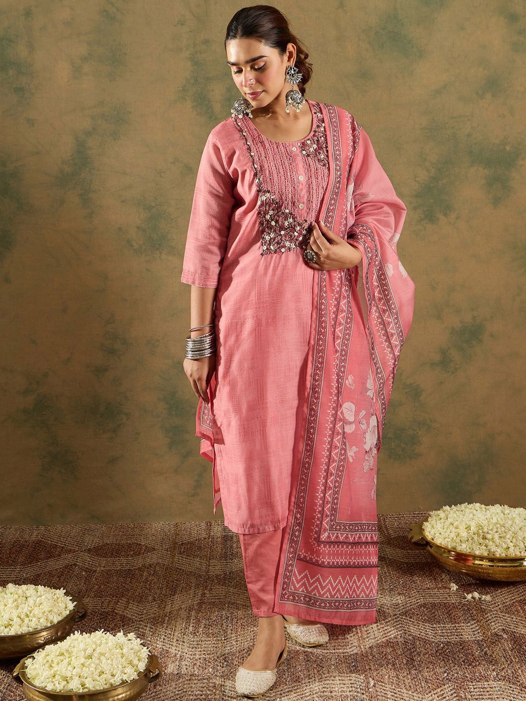 Indo Era Floral Embroidered Regular Chanderi Silk Straight Kurta with Trousers & Dupatta, Peach
Indo Era Floral Embroidered Regular Chanderi Silk Straight Kurta with Trousers & Dupatta, Peach
