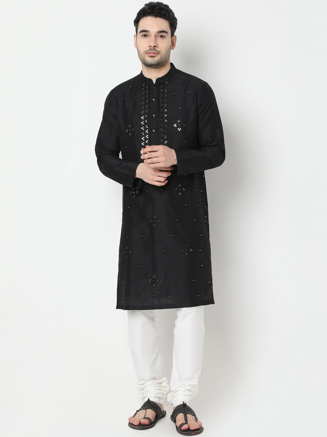 Ethnicity Floral Embroidered Thread Work Sequined Mandarin Collar Straight Kurta, Black
Ethnicity Floral Embroidered Thread Work Sequined Mandarin Collar Straight Kurta, Black