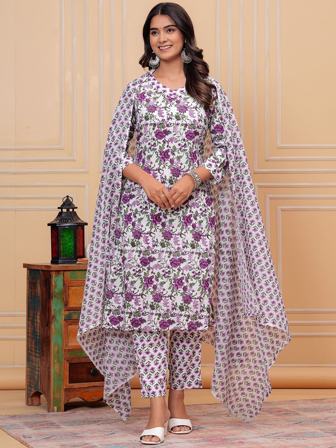 TANISHA Floral Printed V-Neck Pure Cotton Straight Kurta with Trousers & Dupatta, Purple
TANISHA Floral Printed V-Neck Pure Cotton Straight Kurta with Trousers & Dupatta, Purple