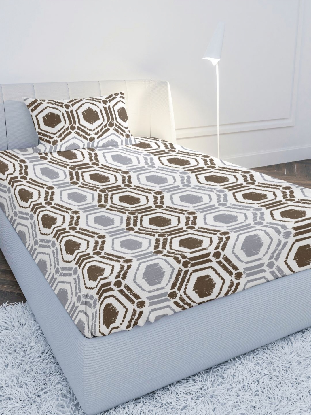MAYFAIR HOMES LONDON Grey Geometric Printed 144 TC Single Bedsheet set 2.24 m x 1.52 m
MAYFAIR HOMES LONDON Grey Geometric Printed 144 TC Single Bedsheet set 2.24 m x 1.52 m