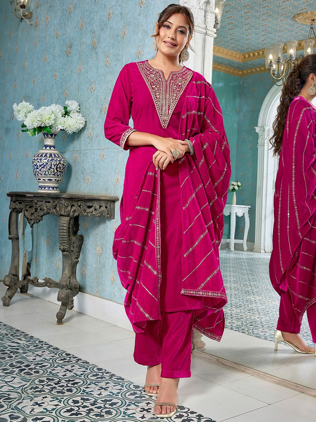 Janasya Floral Embroidered Sequinned Velvet Straight Kurta With Trousers & Dupatta, Pink
Janasya Floral Embroidered Sequinned Velvet Straight Kurta With Trousers & Dupatta, Pink