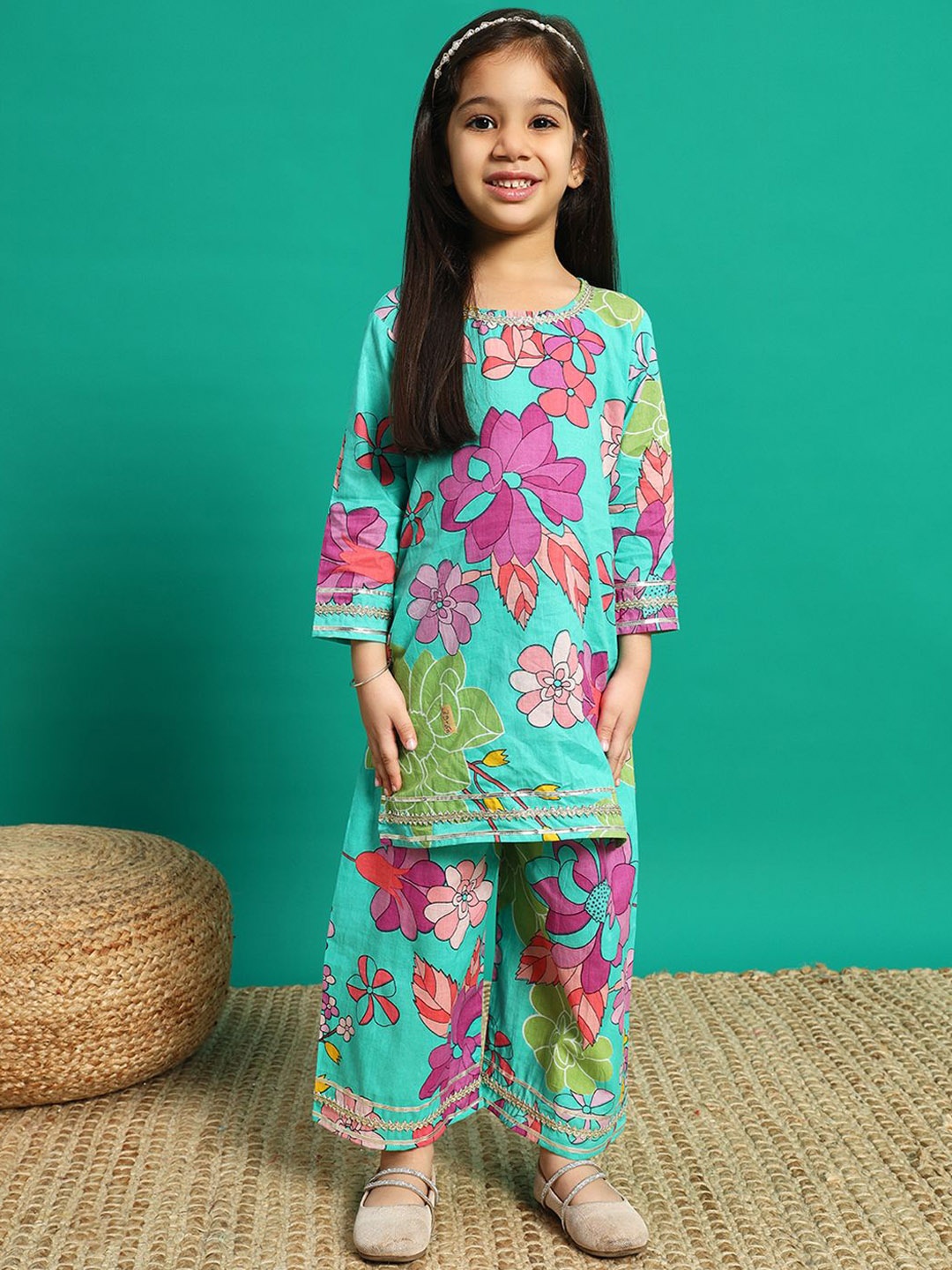 Readiprint Girls Floral Printed Regular Pure Cotton Straight Kurti with Palazzos, Sea green
Readiprint Girls Floral Printed Regular Pure Cotton Straight Kurti with Palazzos, Sea green