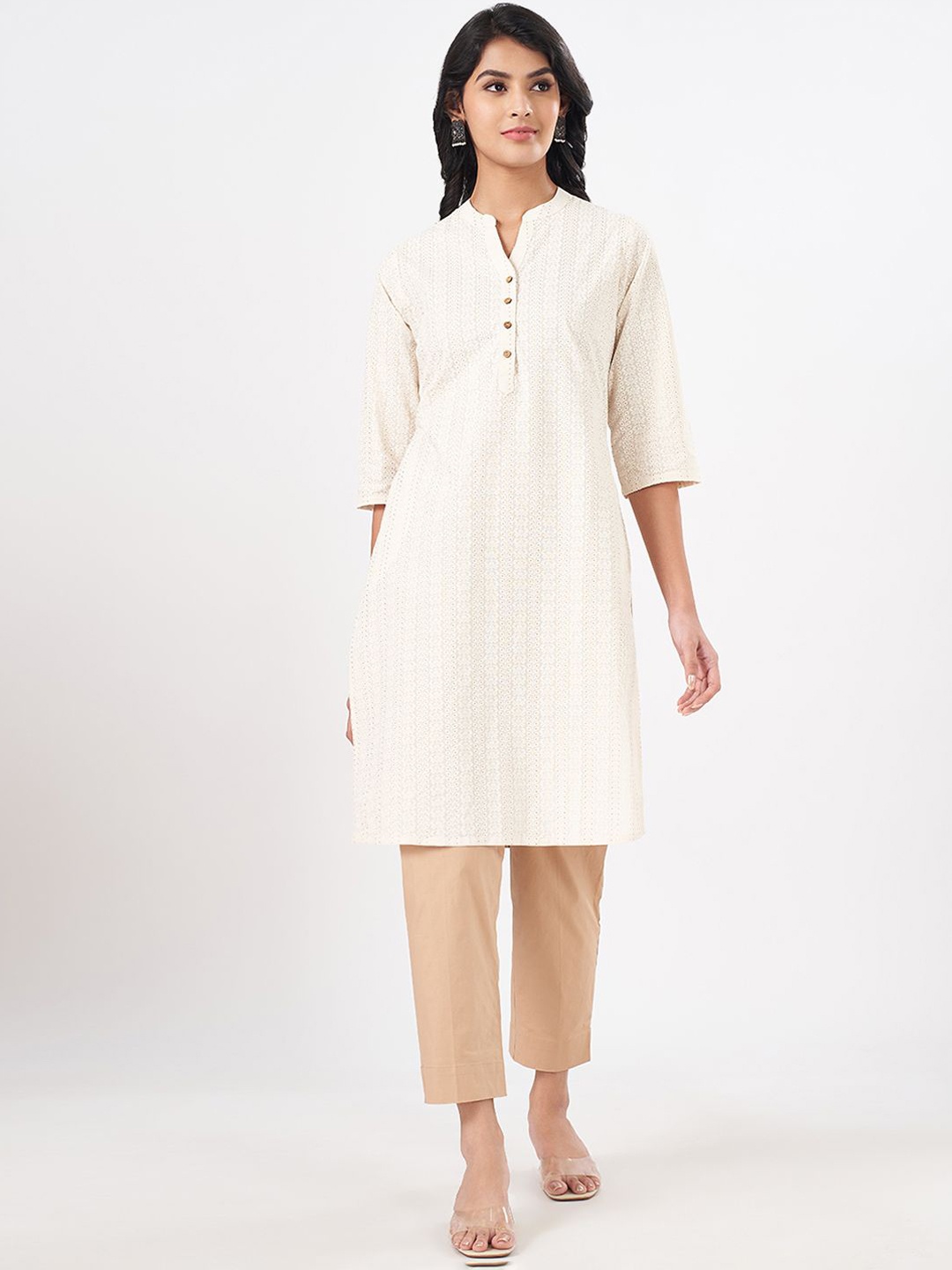 RANGMANCH BY PANTALOONS Floral Printed Mandarin Collar Pure Cotton Straight Kurta, Off white
RANGMANCH BY PANTALOONS Floral Printed Mandarin Collar Pure Cotton Straight Kurta, Off white