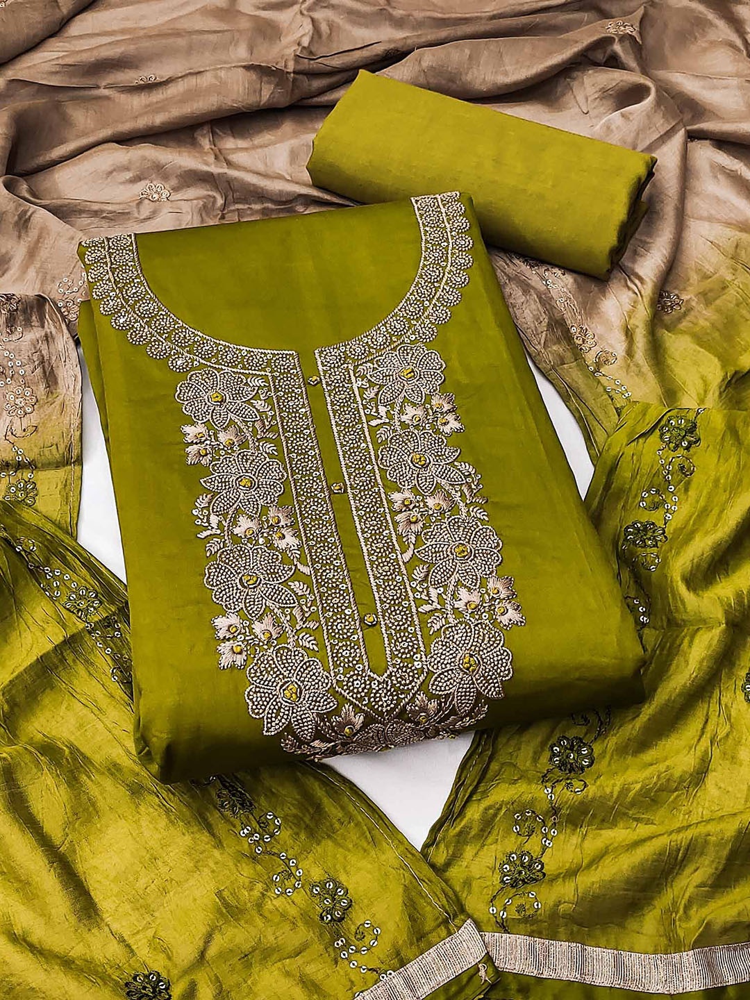 Peachmode Floral Embroidered Pure Cotton Sequinned Unstitched Dress Material, Green
Peachmode Floral Embroidered Pure Cotton Sequinned Unstitched Dress Material, Green