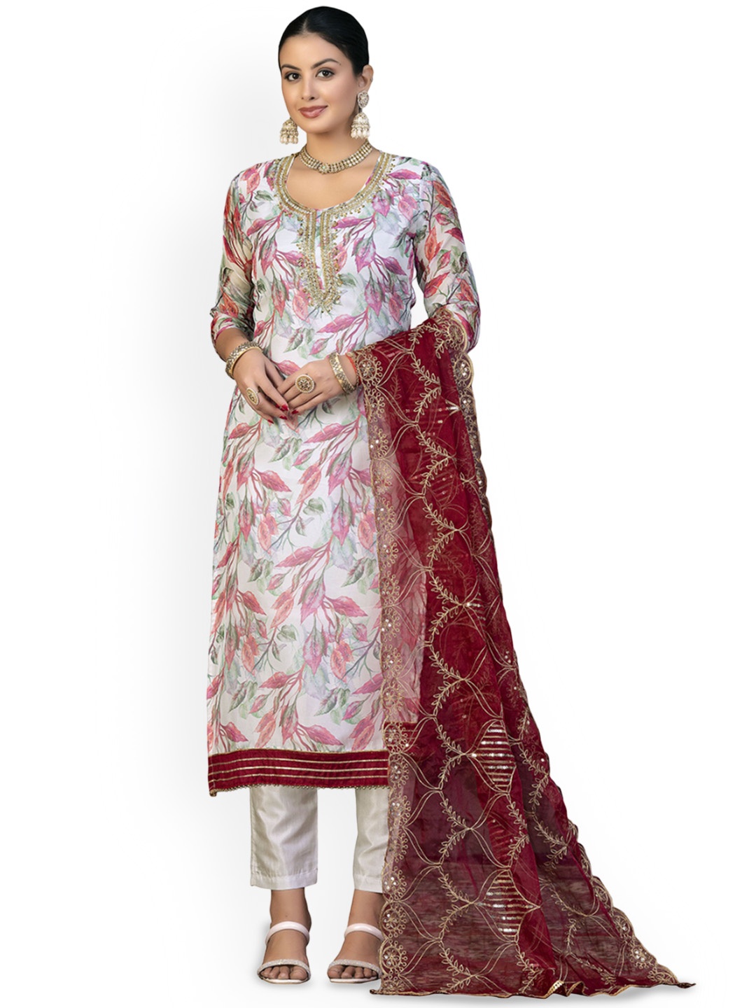 Maroosh Floral Embroidered Beads and Stones Organza Unstitched Dress Material, White
Maroosh Floral Embroidered Beads and Stones Organza Unstitched Dress Material, White