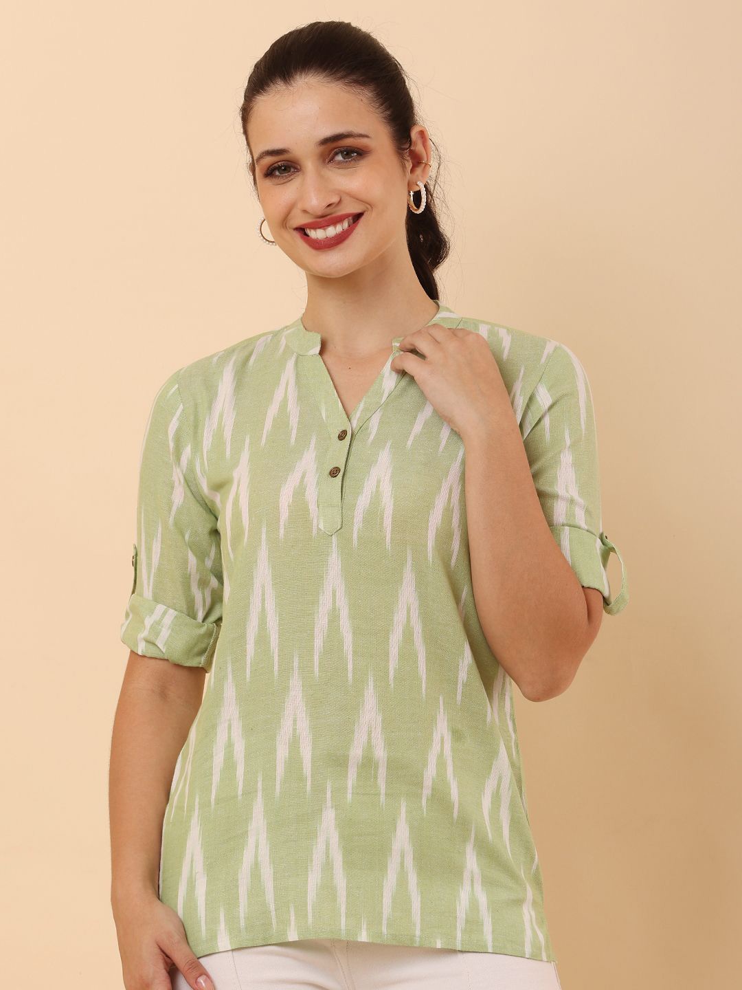 HELLO DESIGN Women Printed Mandarin Collar Roll-Up Sleeves Ethnic Cotton Shirt Style Top, Green
HELLO DESIGN Women Printed Mandarin Collar Roll-Up Sleeves Ethnic Cotton Shirt Style Top, Green