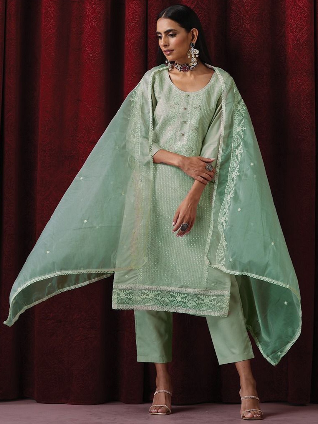 Triyah Floral Embroidered Sequinned Cotton Silk Straight Kurta With Trouser & Dupatta, Green
Triyah Floral Embroidered Sequinned Cotton Silk Straight Kurta With Trouser & Dupatta, Green