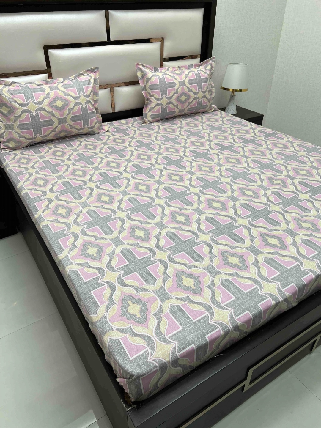 Pure Decor Pink & Grey Ethnic Motifs Pure Cotton 380 TC King Bedsheet Set 2.75 m x 3.04 m
Pure Decor Pink & Grey Ethnic Motifs Pure Cotton 380 TC King Bedsheet Set 2.75 m x 3.04 m