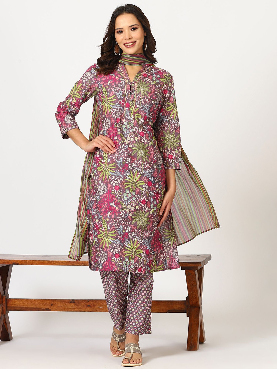 W Women Floral Printed Regular Pure Cotton Kurta with Trousers & With Dupatta, Purple
W Women Floral Printed Regular Pure Cotton Kurta with Trousers & With Dupatta, Purple