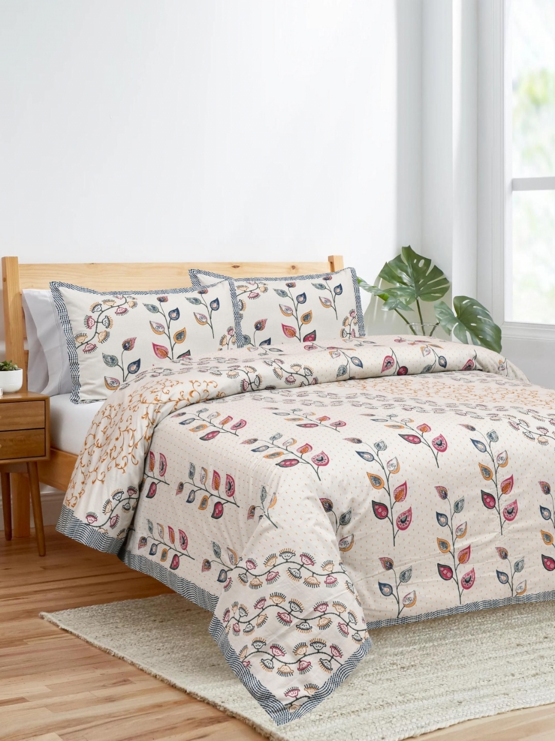 HOME HEAVENS Blue Ethnic Motifs Pure Cotton 210 TC King Bedsheet Set 2.54 m x 2.74 m
HOME HEAVENS Blue Ethnic Motifs Pure Cotton 210 TC King Bedsheet Set 2.54 m x 2.74 m