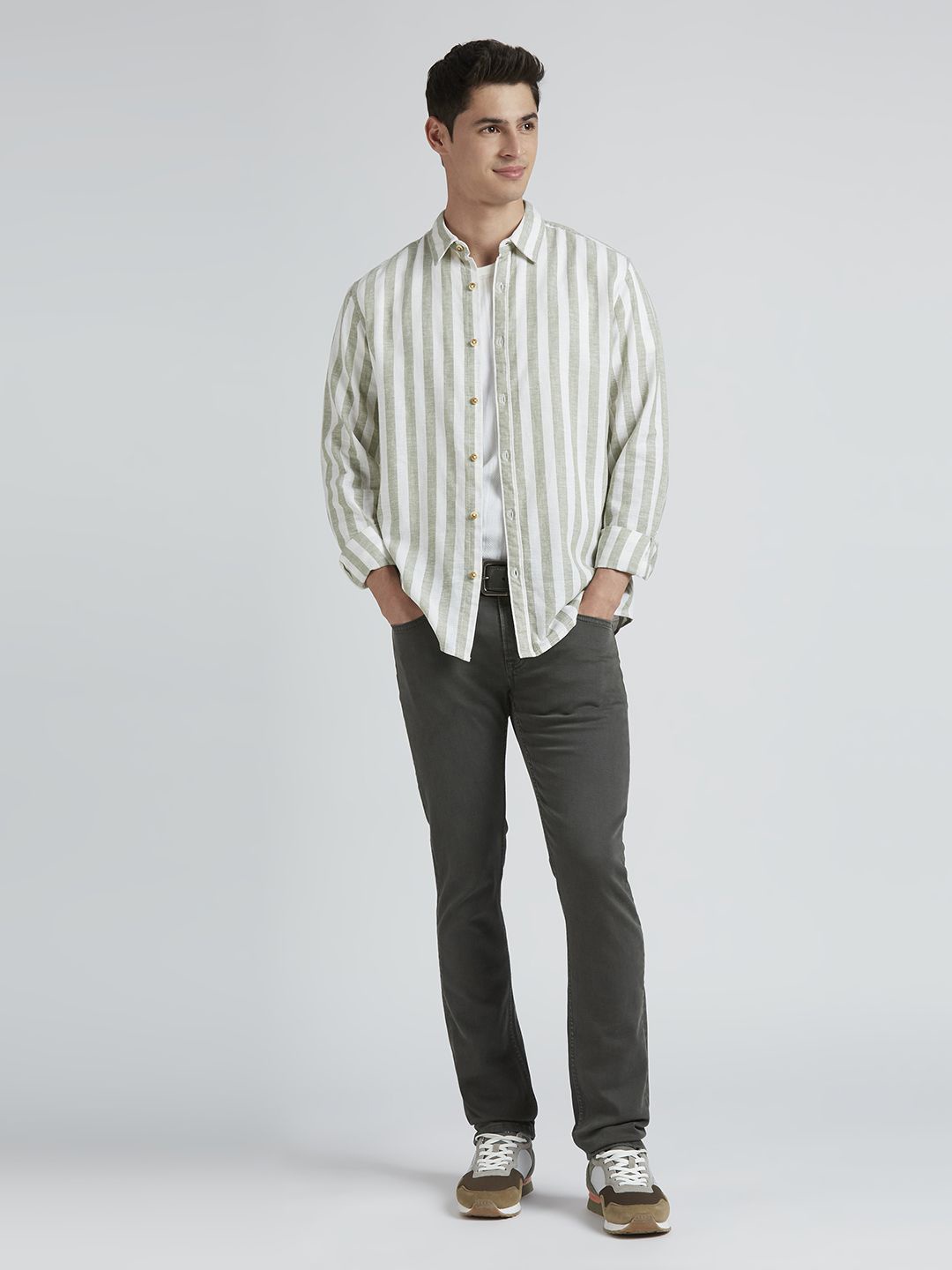 Pepe Jeans Men Spread Collar Vertical Striped Cotton Casual Shirt, Off white
Pepe Jeans Men Spread Collar Vertical Striped Cotton Casual Shirt, Off white
