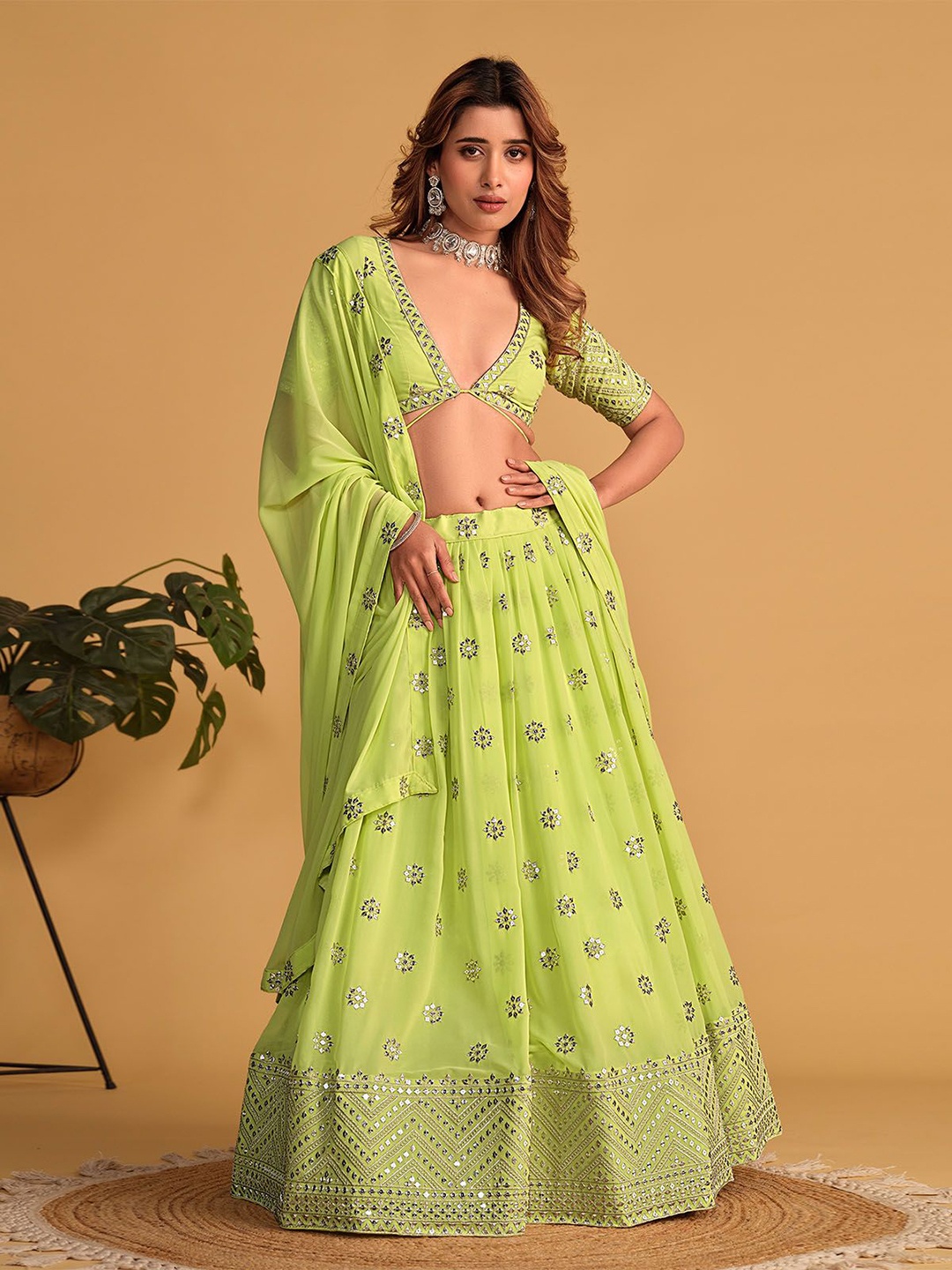 ODETTE Embroidered Sequinned Semi-Stitched Lehenga & Unstitched Blouse With Dupatta, Green
ODETTE Embroidered Sequinned Semi-Stitched Lehenga & Unstitched Blouse With Dupatta, Green