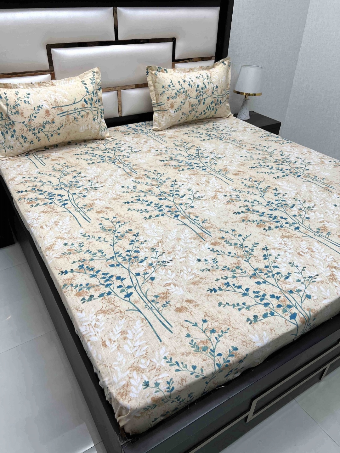 Pure Decor Velar Brown Floral Printed Pure Cotton 380 TC King Bedsheet Set 3.04 x 2.74m
Pure Decor Velar Brown Floral Printed Pure Cotton 380 TC King Bedsheet Set 3.04 x 2.74m