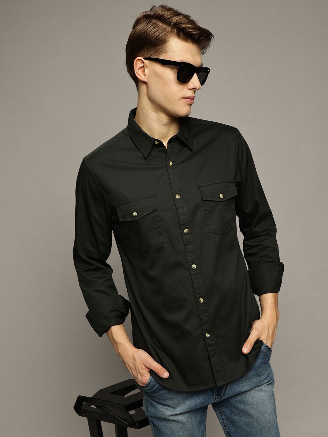The Roadster Lifestyle Co. Men Premium Spread Collar Solid Cotton Casual Shirt, Green
The Roadster Lifestyle Co. Men Premium Spread Collar Solid Cotton Casual Shirt, Green
