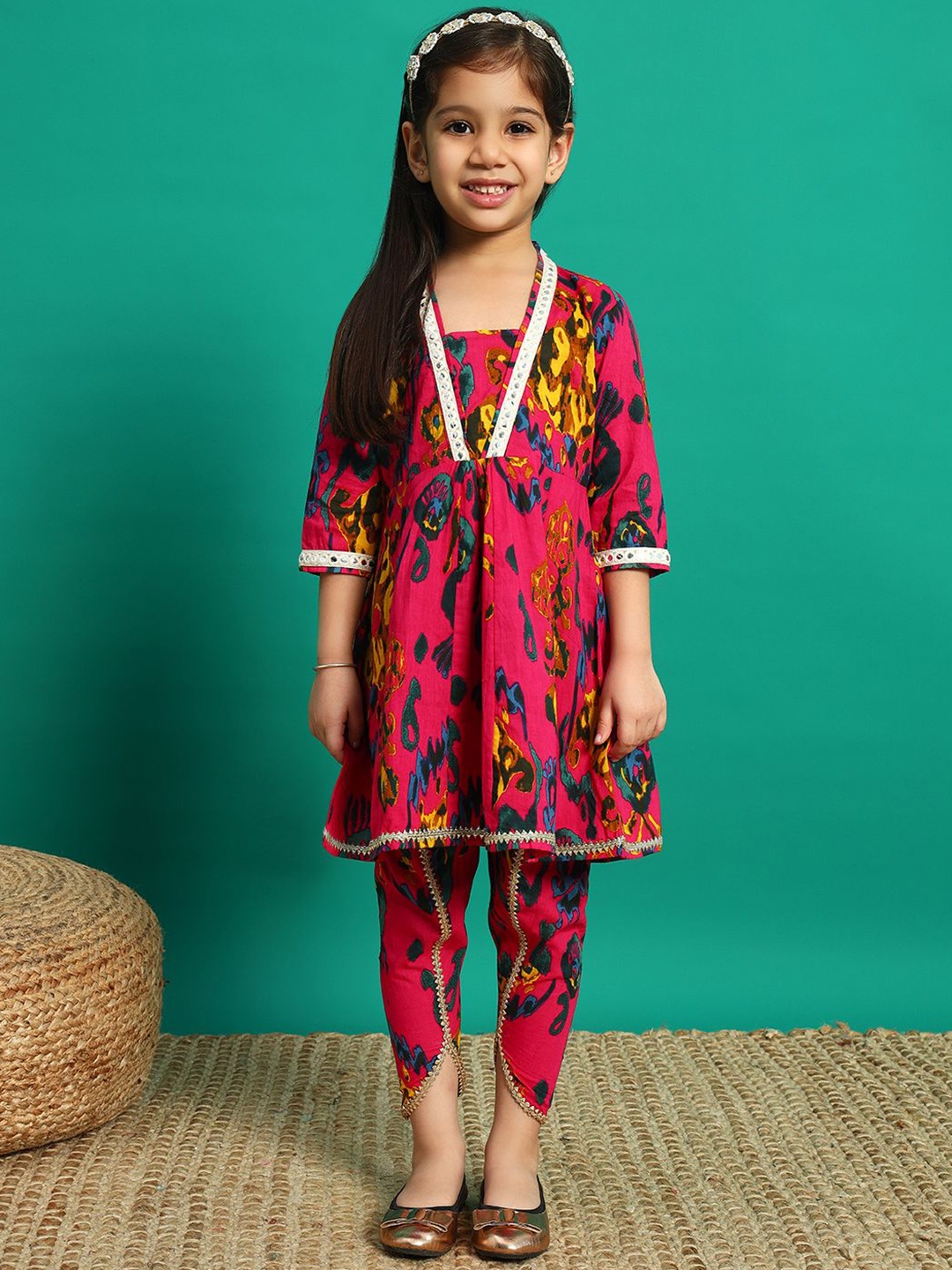 Readiprint Girls Floral Printed Mirror Work Pure Cotton Kurti With Dhoti Pant, Magenta
Readiprint Girls Floral Printed Mirror Work Pure Cotton Kurti With Dhoti Pant, Magenta