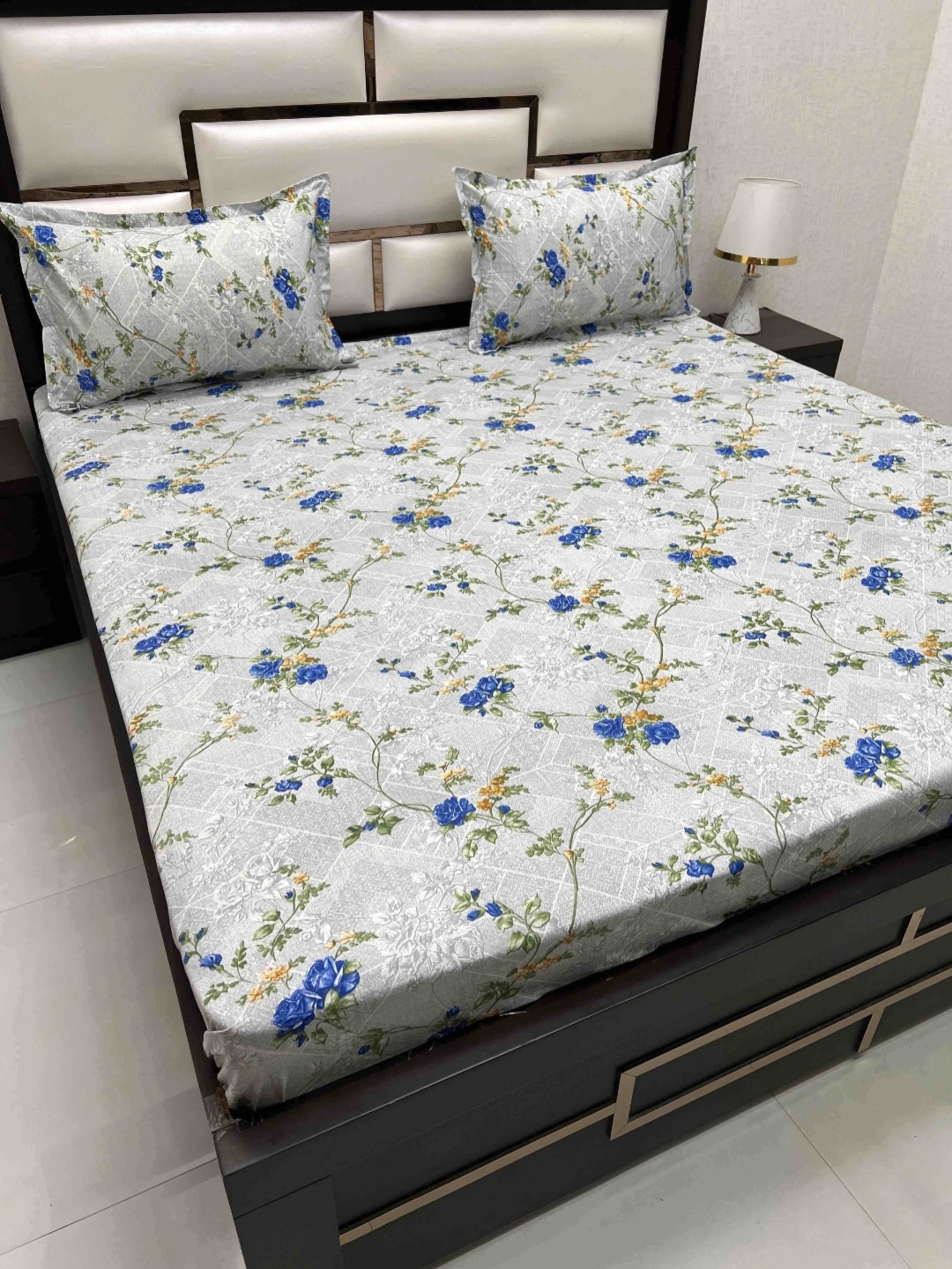 Pure Decor Velar Grey Floral Printed Pure Cotton 250 TC King Bedsheet Set 3.06 x 2.73 m
Pure Decor Velar Grey Floral Printed Pure Cotton 250 TC King Bedsheet Set 3.06 x 2.73 m