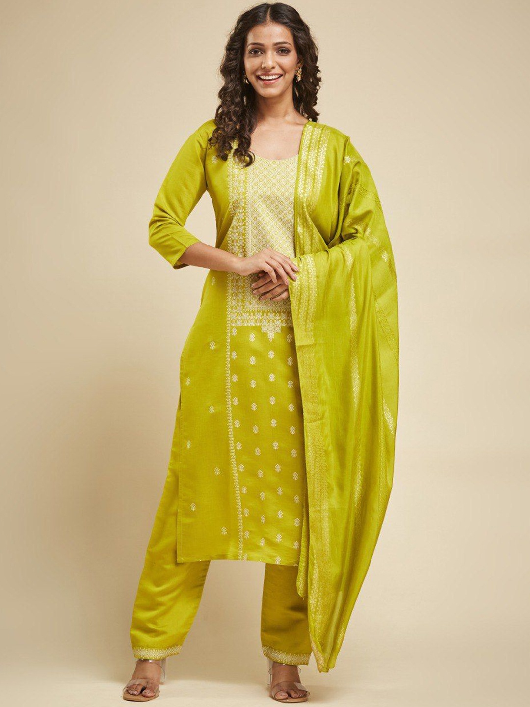 APNISHA Floral Printed Regular Chanderi Silk Straight Kurta with Trousers & Dupatta, Olive
APNISHA Floral Printed Regular Chanderi Silk Straight Kurta with Trousers & Dupatta, Olive
