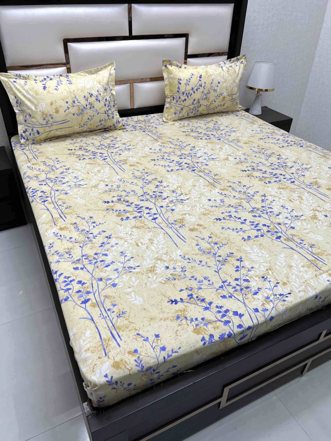 Pure Decor Velar Yellow Floral Pure Cotton 220 TC Super King Bedsheet Set-2.74 m x 3.05 m
Pure Decor Velar Yellow Floral Pure Cotton 220 TC Super King Bedsheet Set-2.74 m x 3.05 m