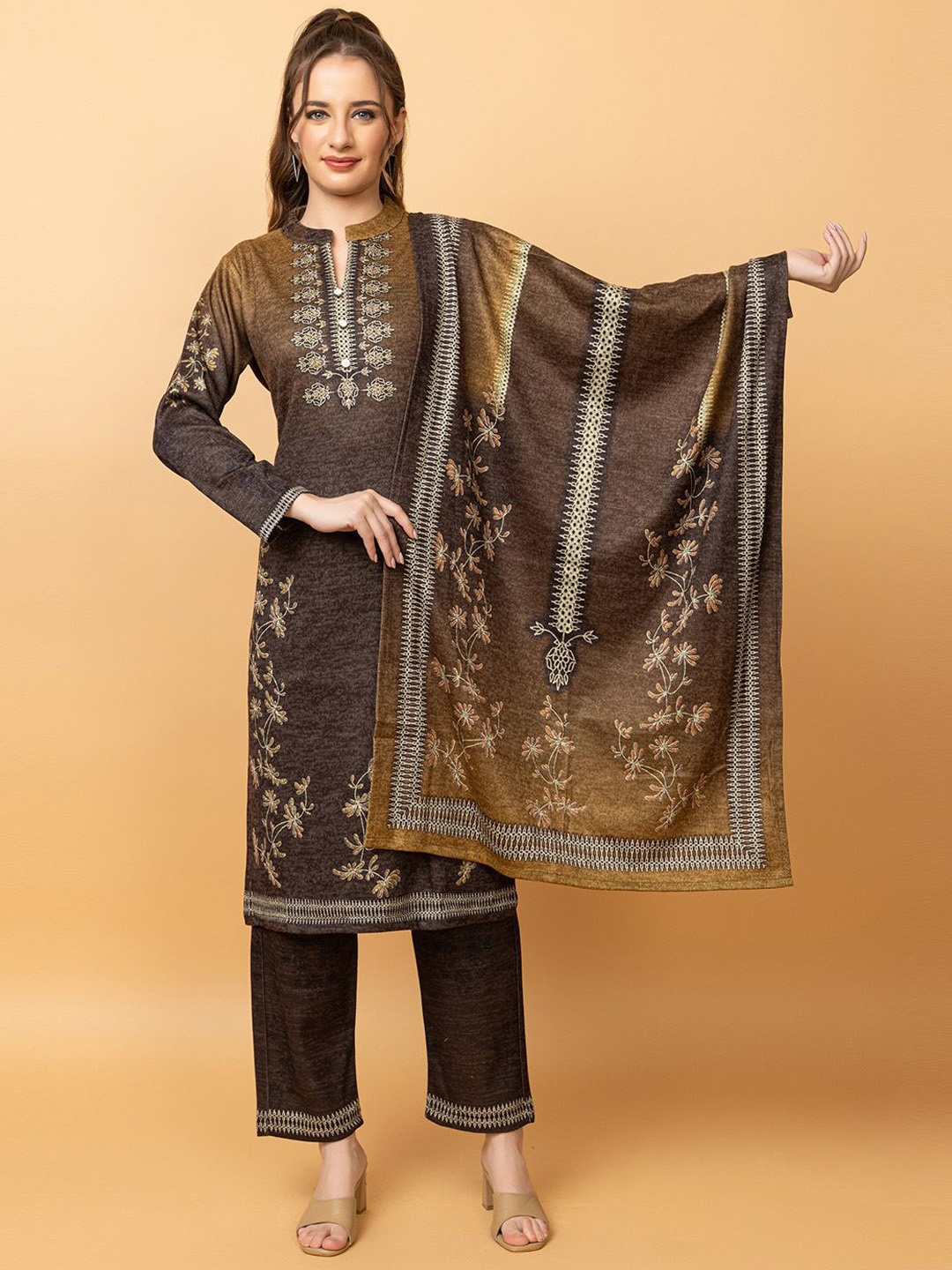 CLAPTON Floral Embroidered Mandarin Collar Straight Kurta With Trouser & Dupatta, Brown
CLAPTON Floral Embroidered Mandarin Collar Straight Kurta With Trouser & Dupatta, Brown