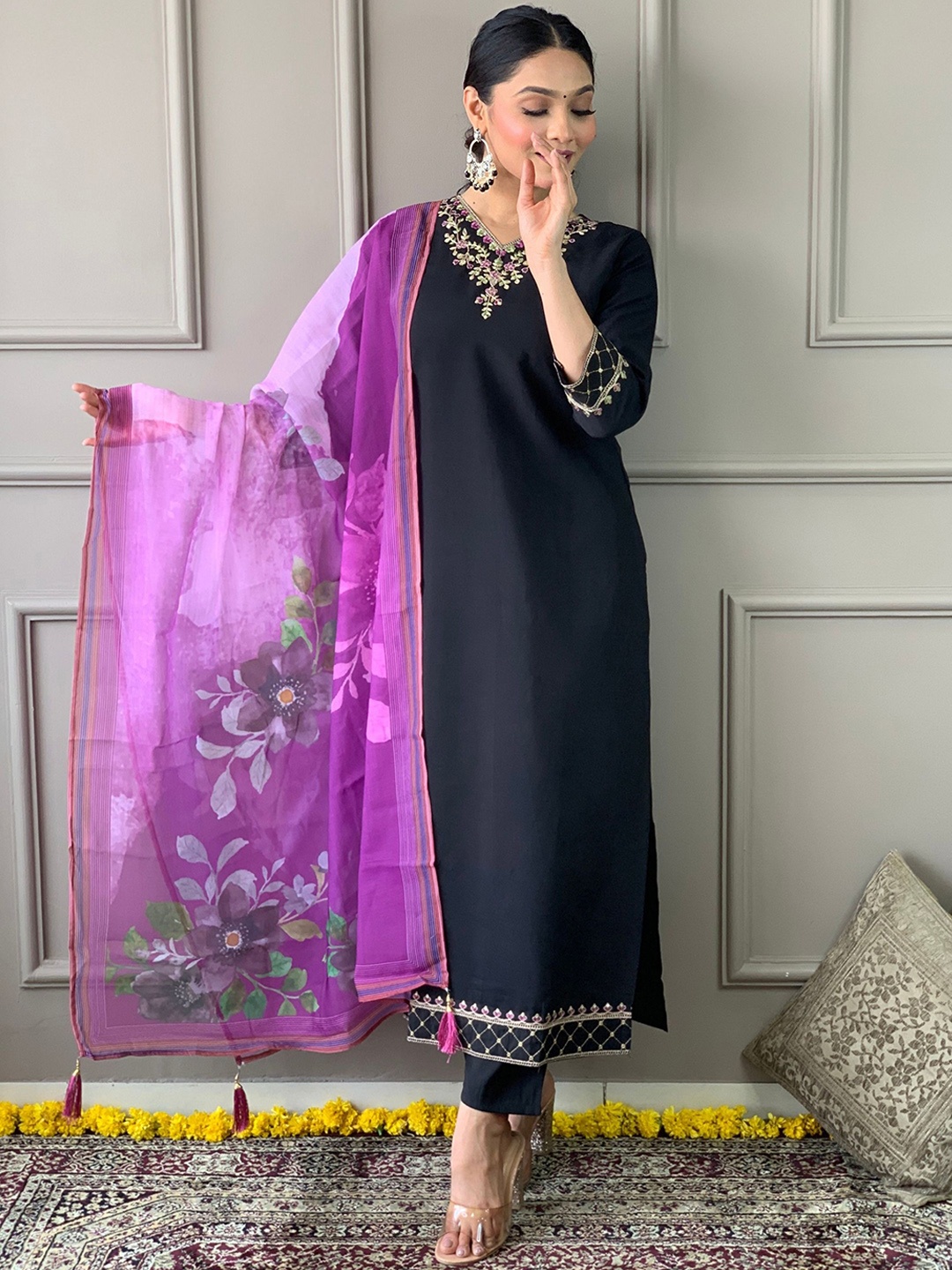 KALINI Floral Embroidered Thread Work Chanderi Silk Kurta with Trouser & Dupatta, Black
KALINI Floral Embroidered Thread Work Chanderi Silk Kurta with Trouser & Dupatta, Black