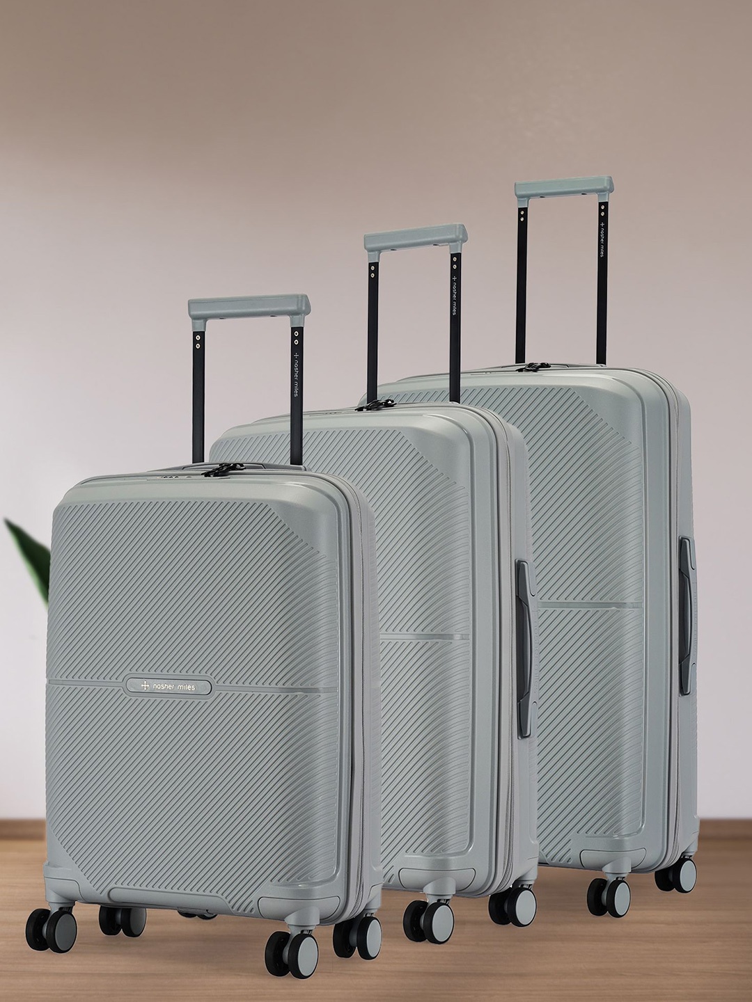 Nasher Miles Hawaii Polypropylene TSA Lock Set of 3 S/M/L Grey Trolley Bags (55-65-75 cm)
Nasher Miles Hawaii Polypropylene TSA Lock Set of 3 S/M/L Grey Trolley Bags (55-65-75 cm)