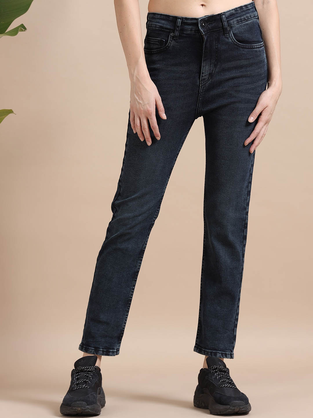 Mast & Harbour Women Comfort Straight Fit High-Rise Light Fade Acid Wash Stretchable Jeans, Blue
Mast & Harbour Women Comfort Straight Fit High-Rise Light Fade Acid Wash Stretchable Jeans, Blue
