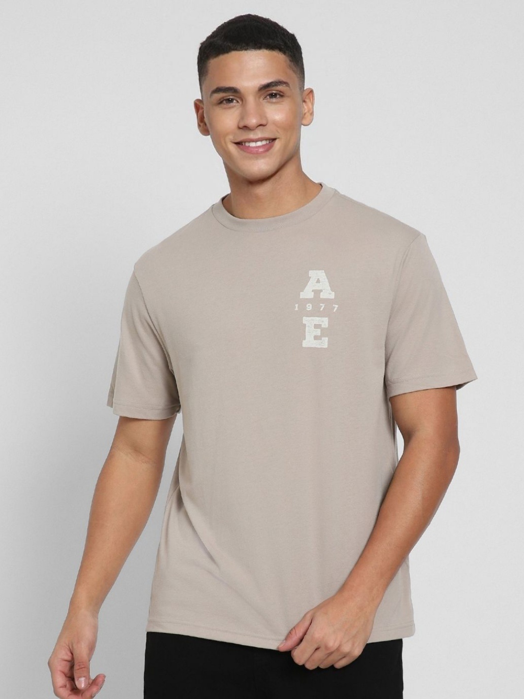 AMERICAN EAGLE OUTFITTERS Men Typography Printed Round Neck Cotton Oversized T-shirt, Beige
AMERICAN EAGLE OUTFITTERS Men Typography Printed Round Neck Cotton Oversized T-shirt, Beige