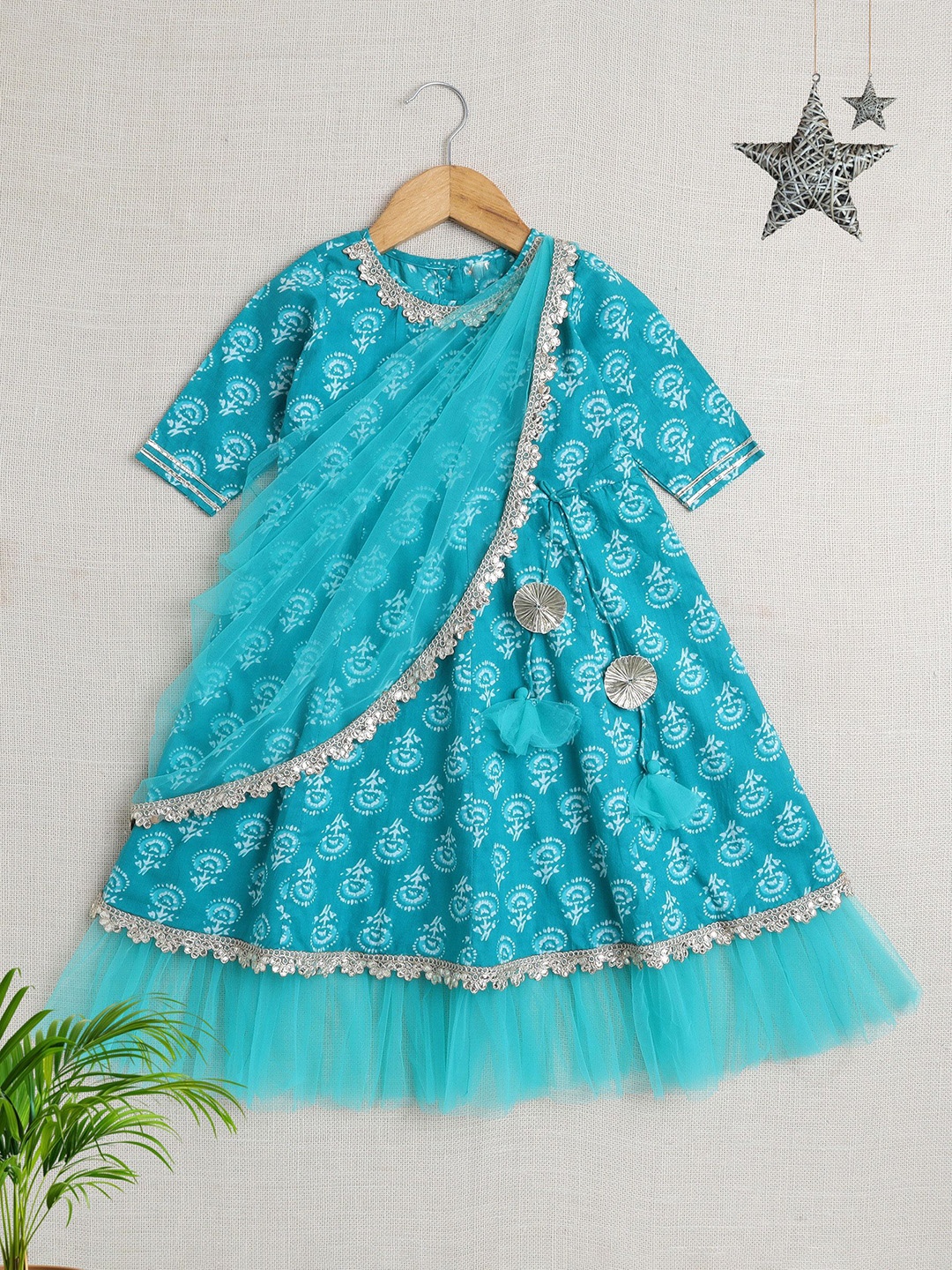 The Magic Wand Girls Printed Cotton Fit And Flare Ethnic Dresses Comes with a Dupatta, Blue
The Magic Wand Girls Printed Cotton Fit And Flare Ethnic Dresses Comes with a Dupatta, Blue