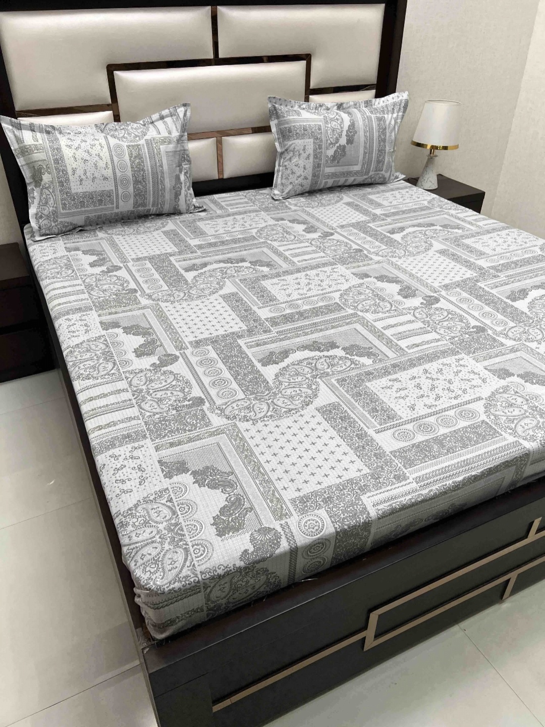 Pure Decor Velar Grey Ethnic Pure Cotton 300 TC Super King Bedsheet Set-2.73 m x 3.04 m
Pure Decor Velar Grey Ethnic Pure Cotton 300 TC Super King Bedsheet Set-2.73 m x 3.04 m