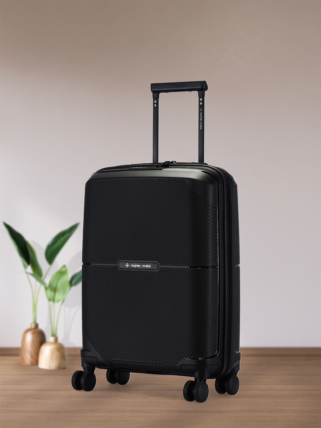 Nasher Miles Hawaii Polypropylene TSA Lock Cabin Black Trolley Bag - 20 Inch (55 cm)
Nasher Miles Hawaii Polypropylene TSA Lock Cabin Black Trolley Bag - 20 Inch (55 cm)