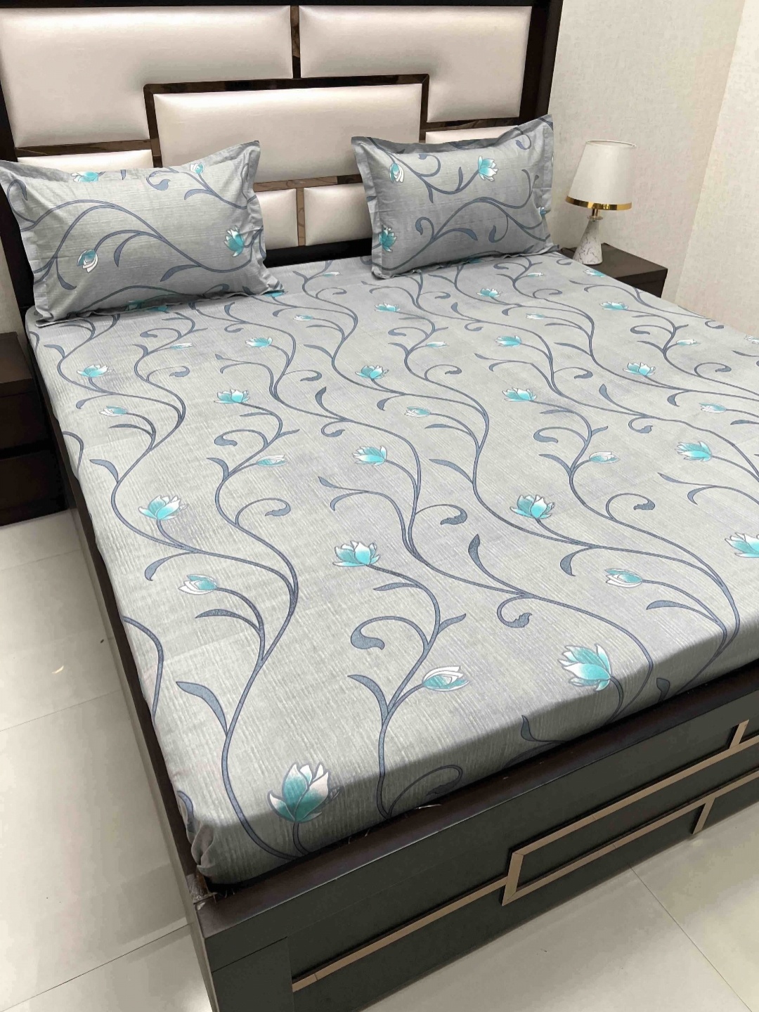 Pure Decor Velar Grey Floral Printed Pure Cotton 260 TC King Bedsheet Set 3.06 x 2.73 m
Pure Decor Velar Grey Floral Printed Pure Cotton 260 TC King Bedsheet Set 3.06 x 2.73 m