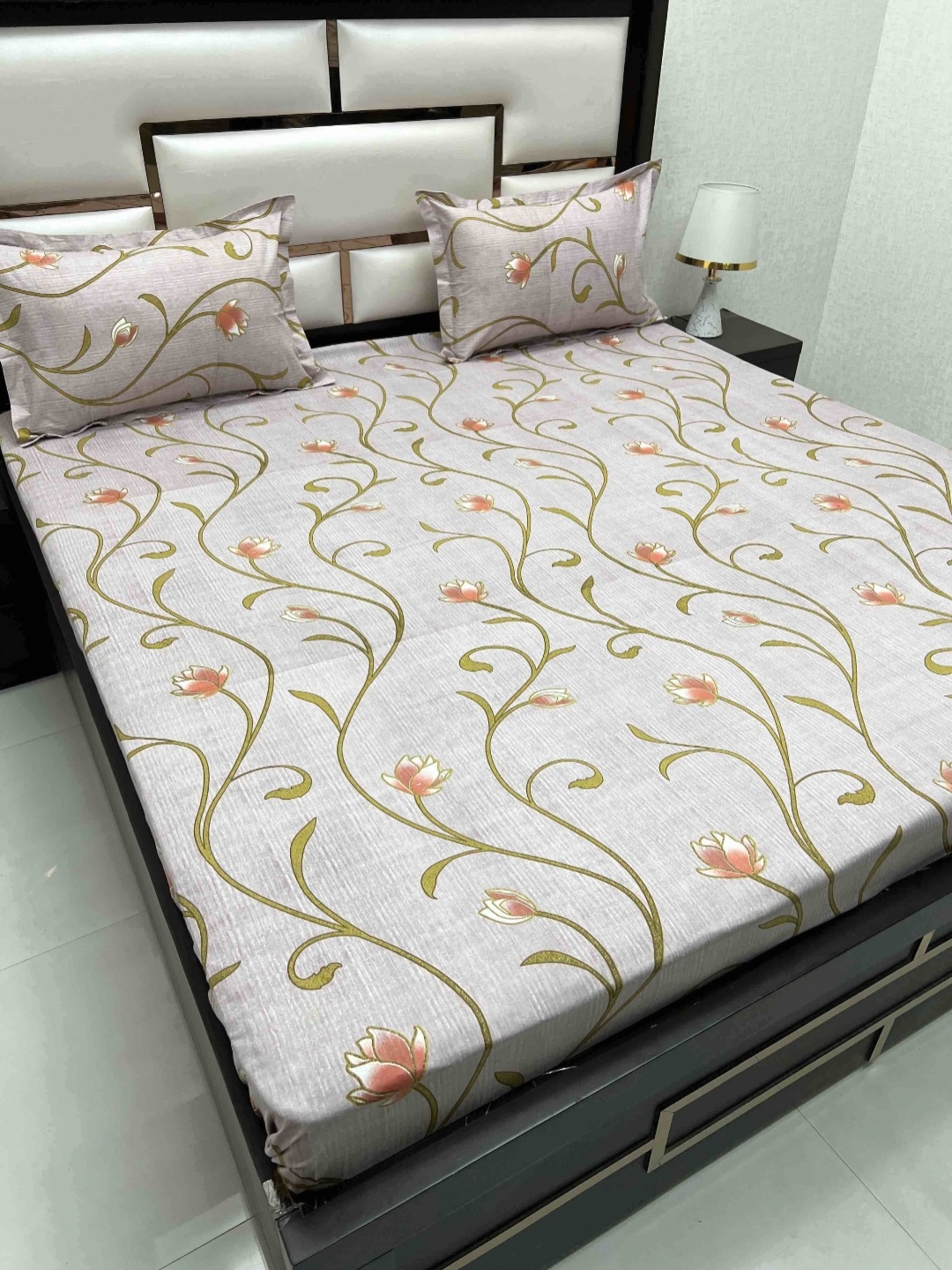 Pure Decor Velar Green Floral Pure Cotton 230 TC Super King Bedsheet Set-2.76 m x 3.06 m
Pure Decor Velar Green Floral Pure Cotton 230 TC Super King Bedsheet Set-2.76 m x 3.06 m