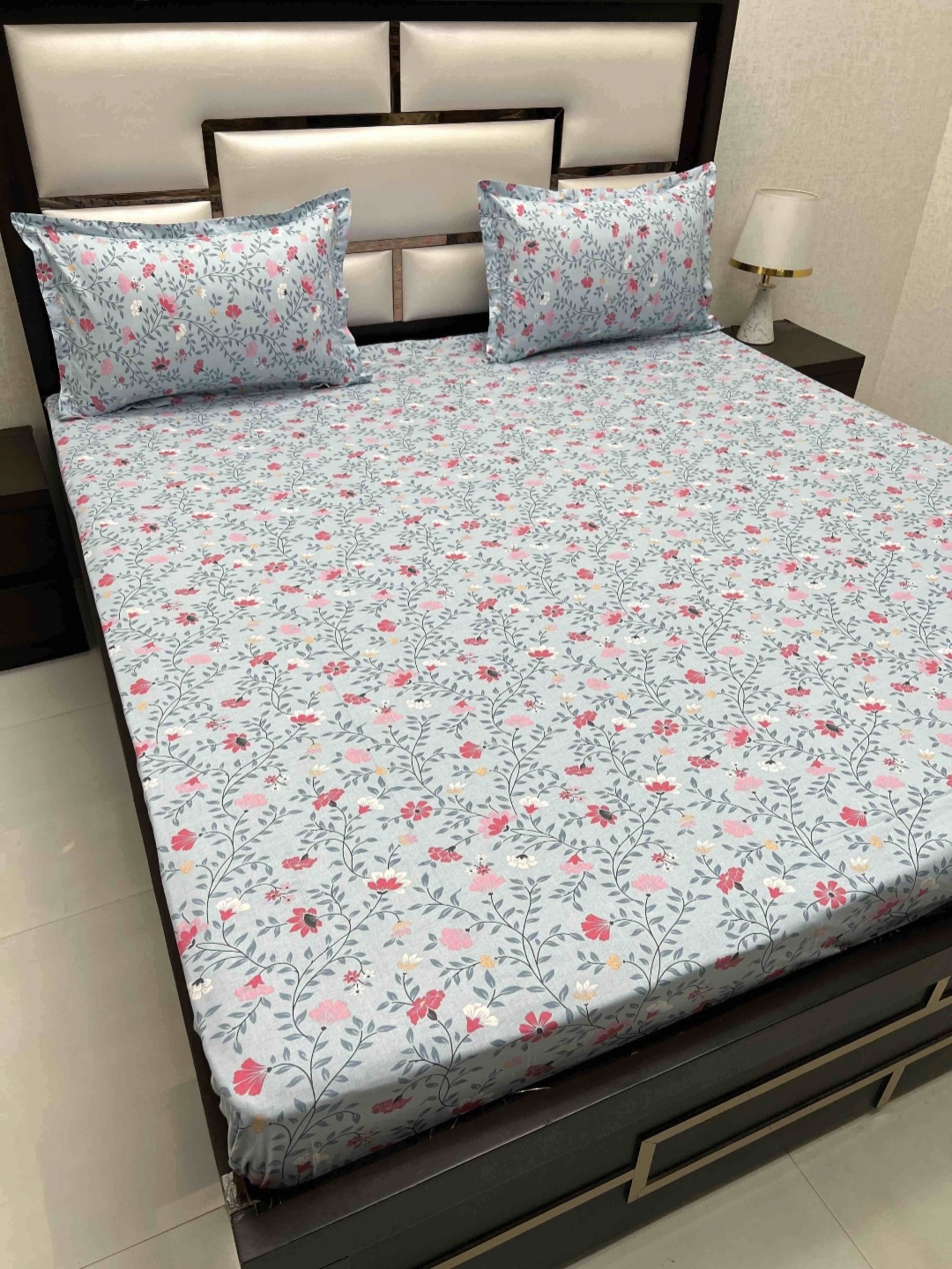 Pure Decor Velar Blue Floral Printed Pure Cotton 260 TC King Bedsheet Set 3.03 x 2.76 m
Pure Decor Velar Blue Floral Printed Pure Cotton 260 TC King Bedsheet Set 3.03 x 2.76 m