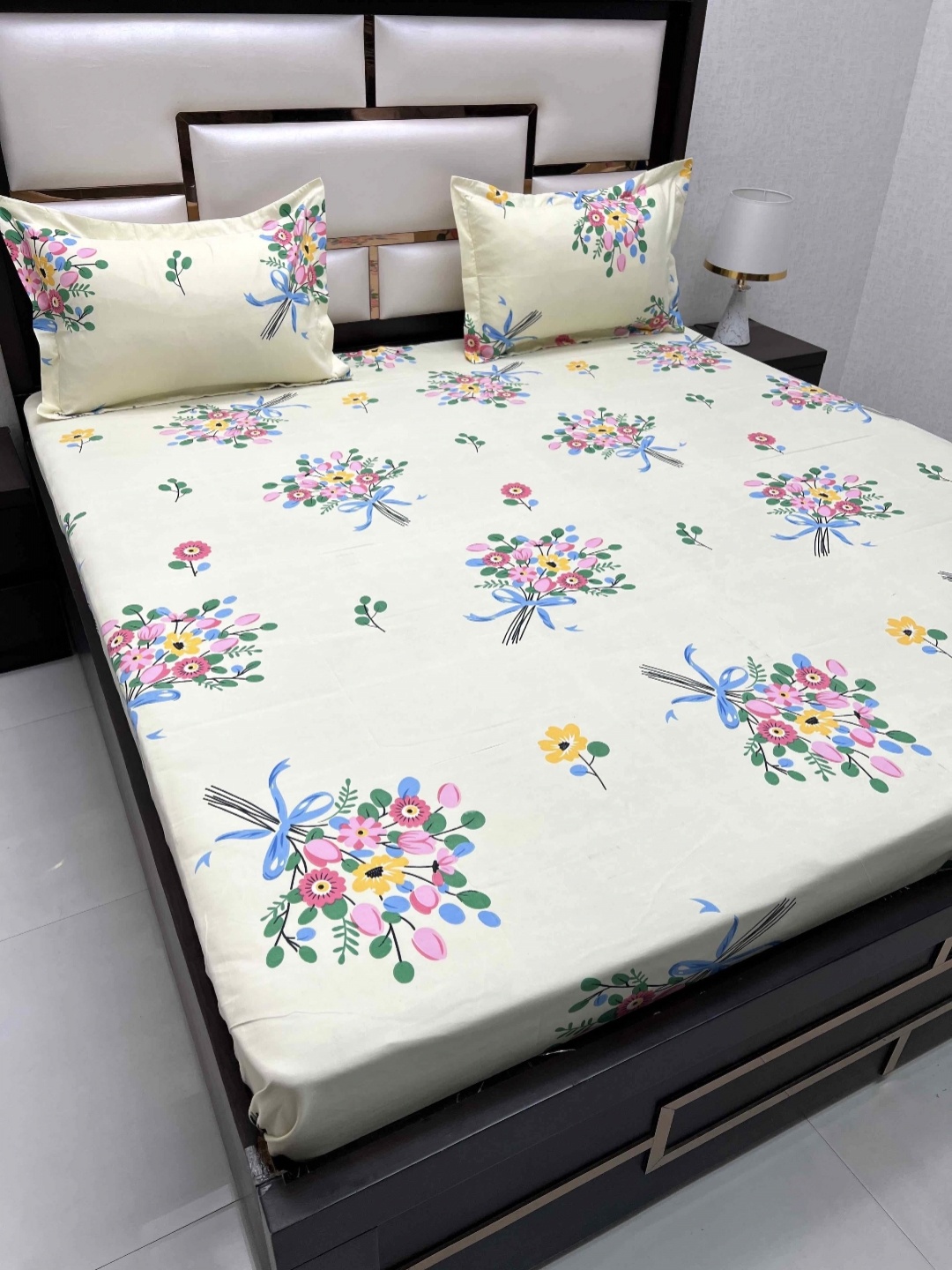 Pure Decor Queen Size Double Bed Bedsheet With 2 Pillow Covers 2.28 m X 2.54 m, Off white
Pure Decor Queen Size Double Bed Bedsheet With 2 Pillow Covers 2.28 m X 2.54 m, Off white