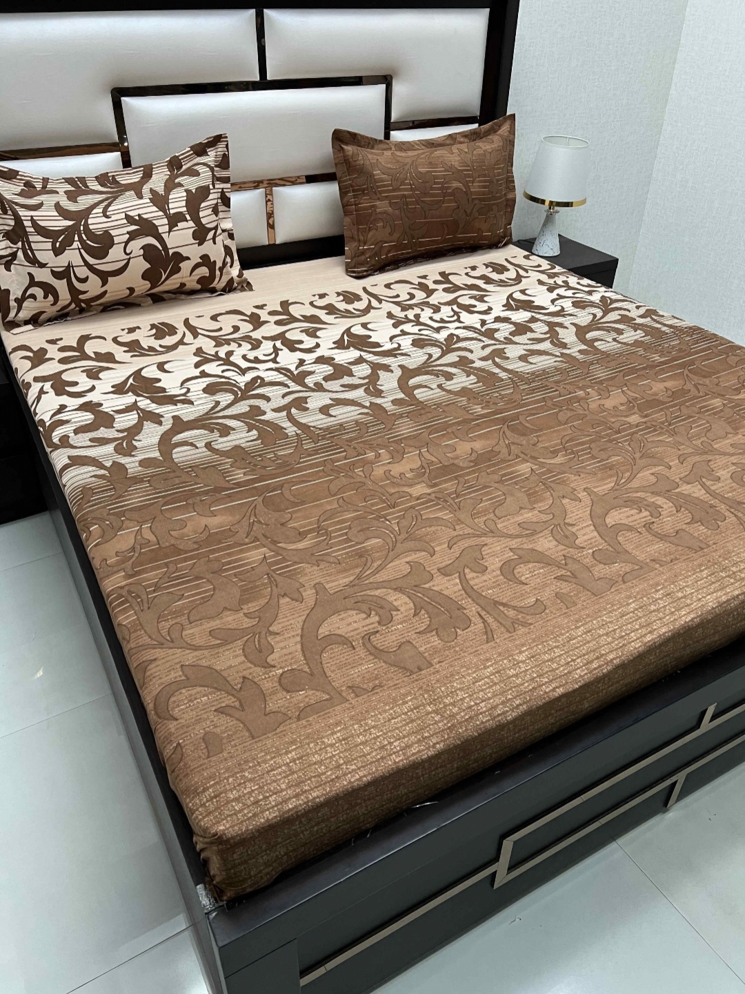 Pure Decor Amulya Brown Ethnic Motifs Microfiber 200 TC Queen Bedsheet Set-2.27 m x 2.53 m
Pure Decor Amulya Brown Ethnic Motifs Microfiber 200 TC Queen Bedsheet Set-2.27 m x 2.53 m