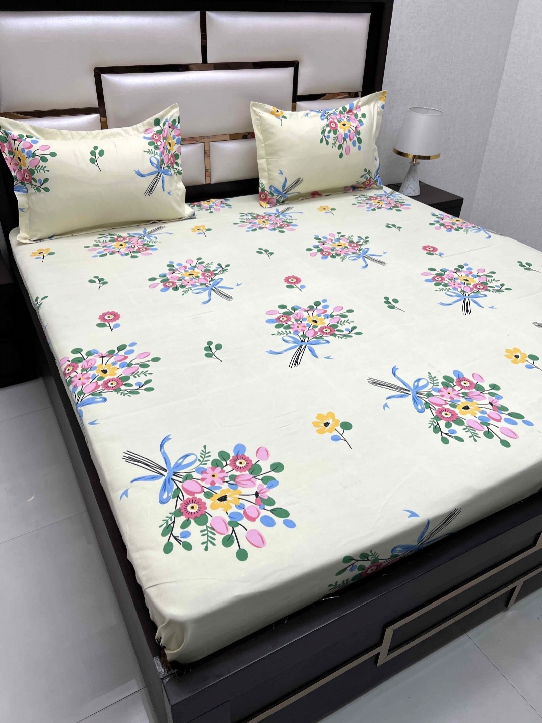 Pure Decor Queen Size Double Bed Bedsheet With 2 Pillow Covers 2.28 m X 2.54 m, Yellow
Pure Decor Queen Size Double Bed Bedsheet With 2 Pillow Covers 2.28 m X 2.54 m, Yellow