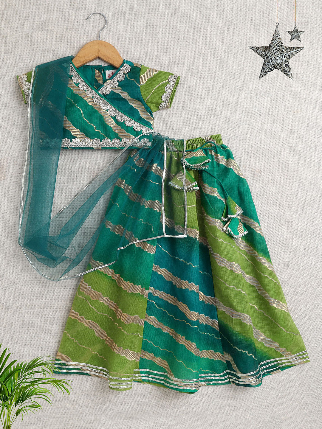 The Magic Wand Girls Embellished Lace Cotton Ready to Wear Lehenga & Blouse With Dupatta, Green
The Magic Wand Girls Embellished Lace Cotton Ready to Wear Lehenga & Blouse With Dupatta, Green