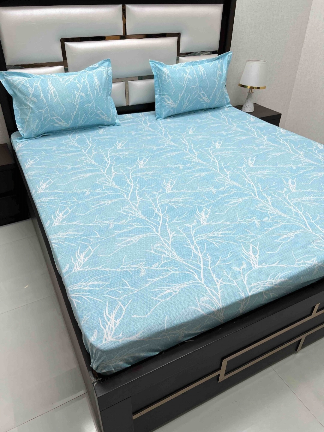 Pure Decor Velar Blue Floral Pure Cotton 330 TC Super King Bedsheet Set -2.73 m x 3.05 m
Pure Decor Velar Blue Floral Pure Cotton 330 TC Super King Bedsheet Set -2.73 m x 3.05 m