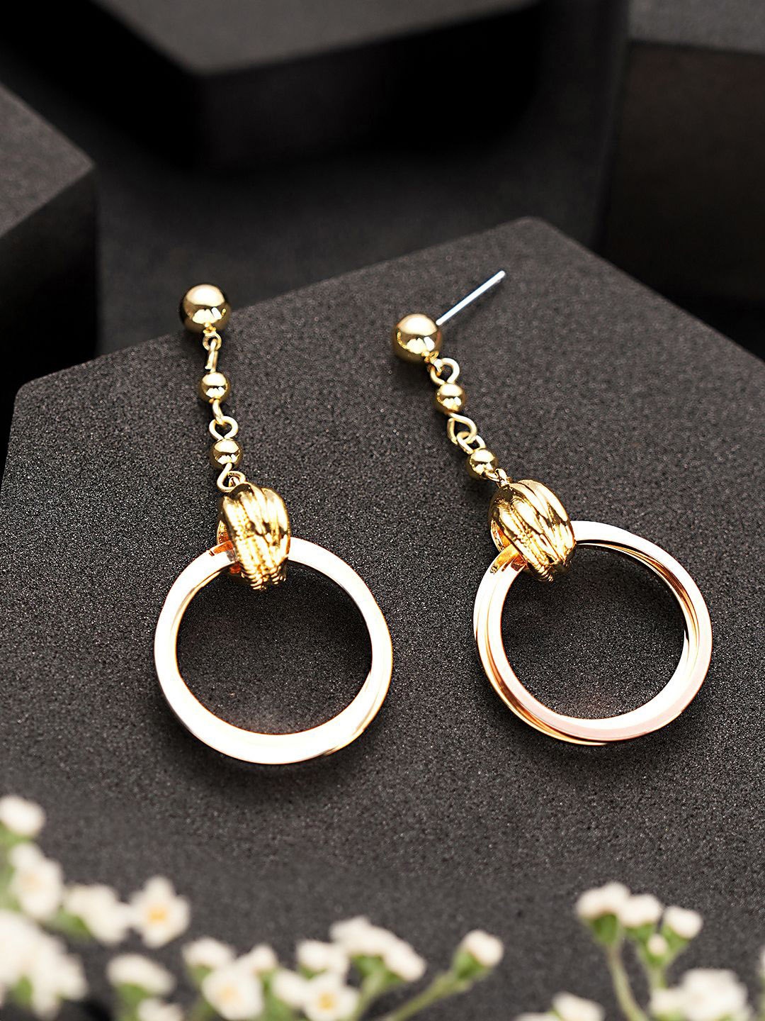 SARAF TRENDZ Stainless Steel Rose Gold-Plated American Diamond Studded Drop Earrings
SARAF TRENDZ Stainless Steel Rose Gold-Plated American Diamond Studded Drop Earrings