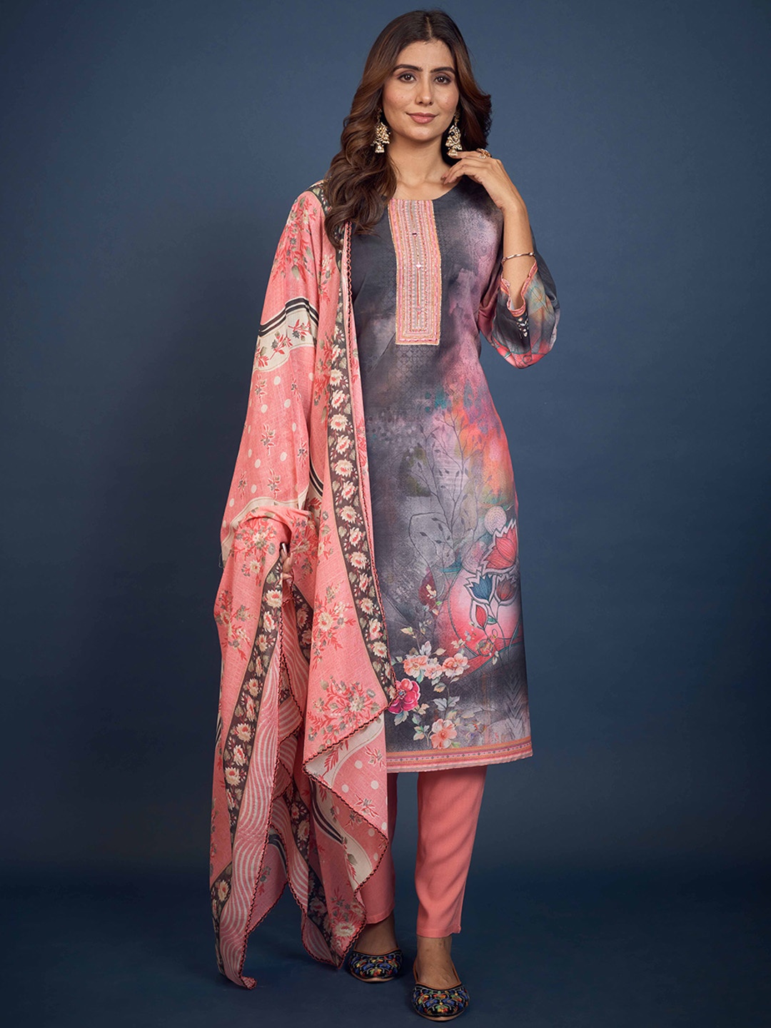 Anouk Pink Floral Printed Round Neck Pure Cotton Straight Kurta With Trousers & Dupatta
Anouk Pink Floral Printed Round Neck Pure Cotton Straight Kurta With Trousers & Dupatta