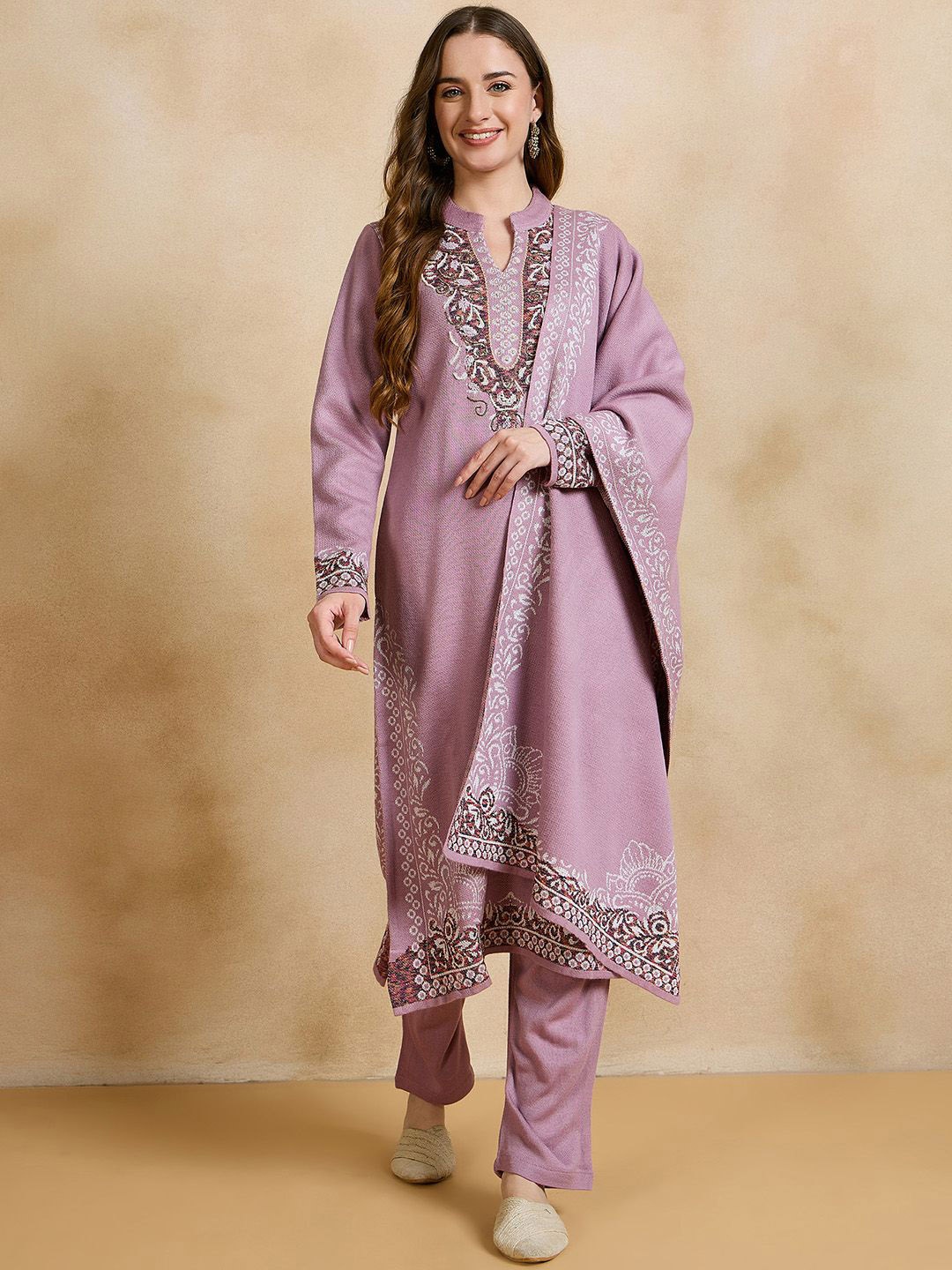 CLAPTON Floral Embroidered Mandarin Collar Straight Kurta With Trouser & Dupatta, Pink
CLAPTON Floral Embroidered Mandarin Collar Straight Kurta With Trouser & Dupatta, Pink