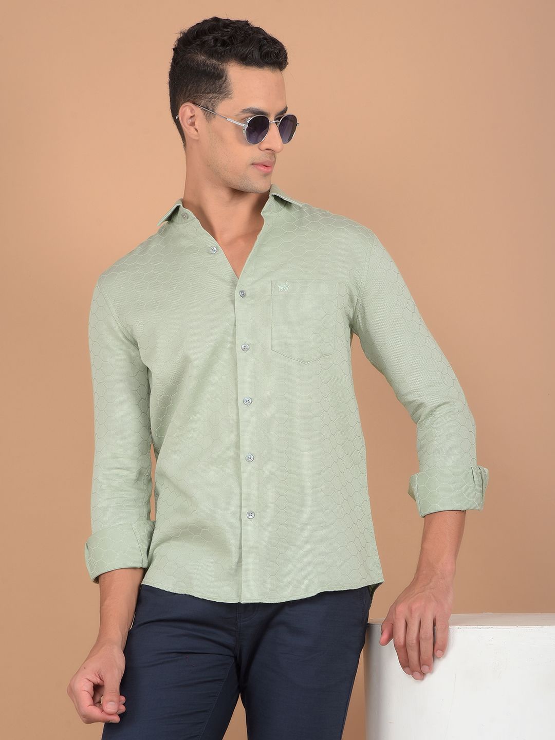 Crimsoune Club Men Spread Collar Geometric Printed Cotton Slim Fit Casual Shirt, Green
Crimsoune Club Men Spread Collar Geometric Printed Cotton Slim Fit Casual Shirt, Green