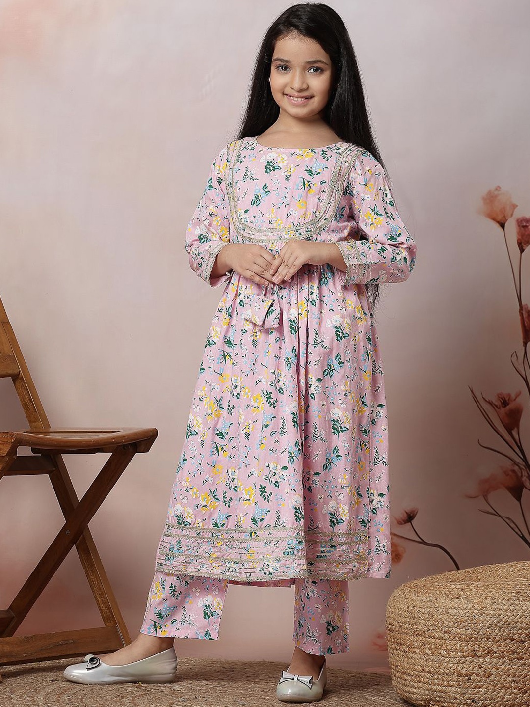 KYDZI Girls Floral Printed Gotta Patti Pure Cotton A-Line Kurta With Trouser, Pink
KYDZI Girls Floral Printed Gotta Patti Pure Cotton A-Line Kurta With Trouser, Pink