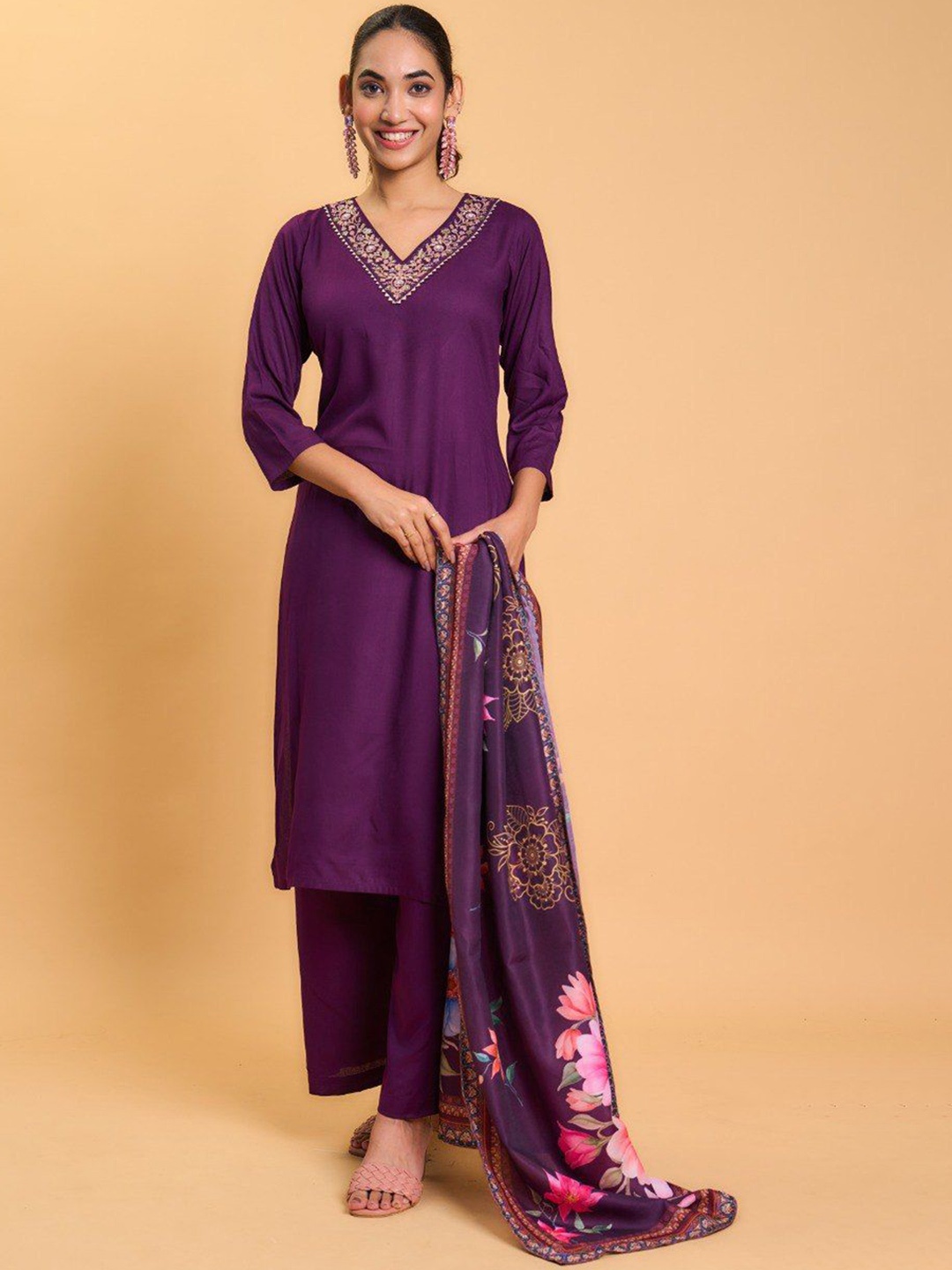 Aika Floral Embroidered V-Neck Chanderi Silk Straight Kurta With Palazzos & Dupatta, Purple
Aika Floral Embroidered V-Neck Chanderi Silk Straight Kurta With Palazzos & Dupatta, Purple