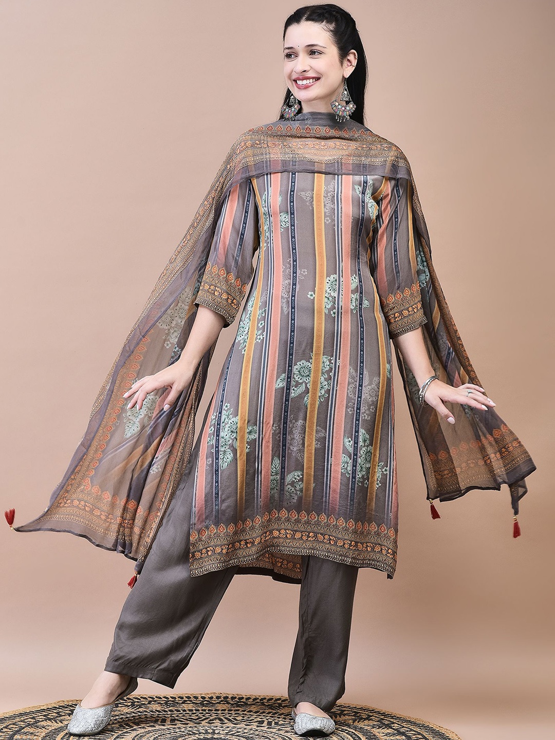 Shree Floral Printed Round Neck Three-Quarter Sleeves Kurta With Trouser With Dupatta, Grey
Shree Floral Printed Round Neck Three-Quarter Sleeves Kurta With Trouser With Dupatta, Grey