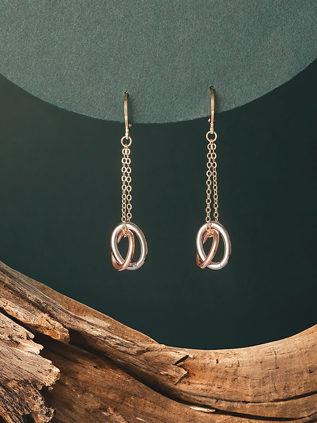 SARAF TRENDZ Stainless Steel Rose Gold-Plated American Diamond Studded Drop Earrings
SARAF TRENDZ Stainless Steel Rose Gold-Plated American Diamond Studded Drop Earrings