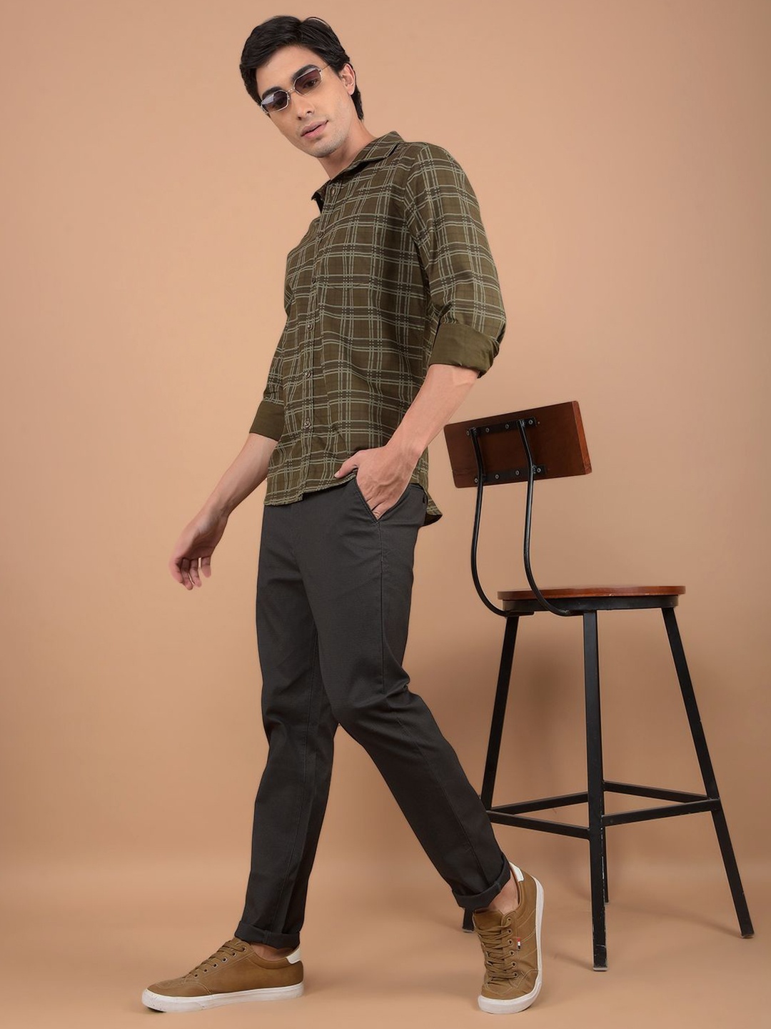 Crimsoune Club Men Slim Fit Grid Tattersall Checks Opaque Checked Casual Shirt, Brown
Crimsoune Club Men Slim Fit Grid Tattersall Checks Opaque Checked Casual Shirt, Brown