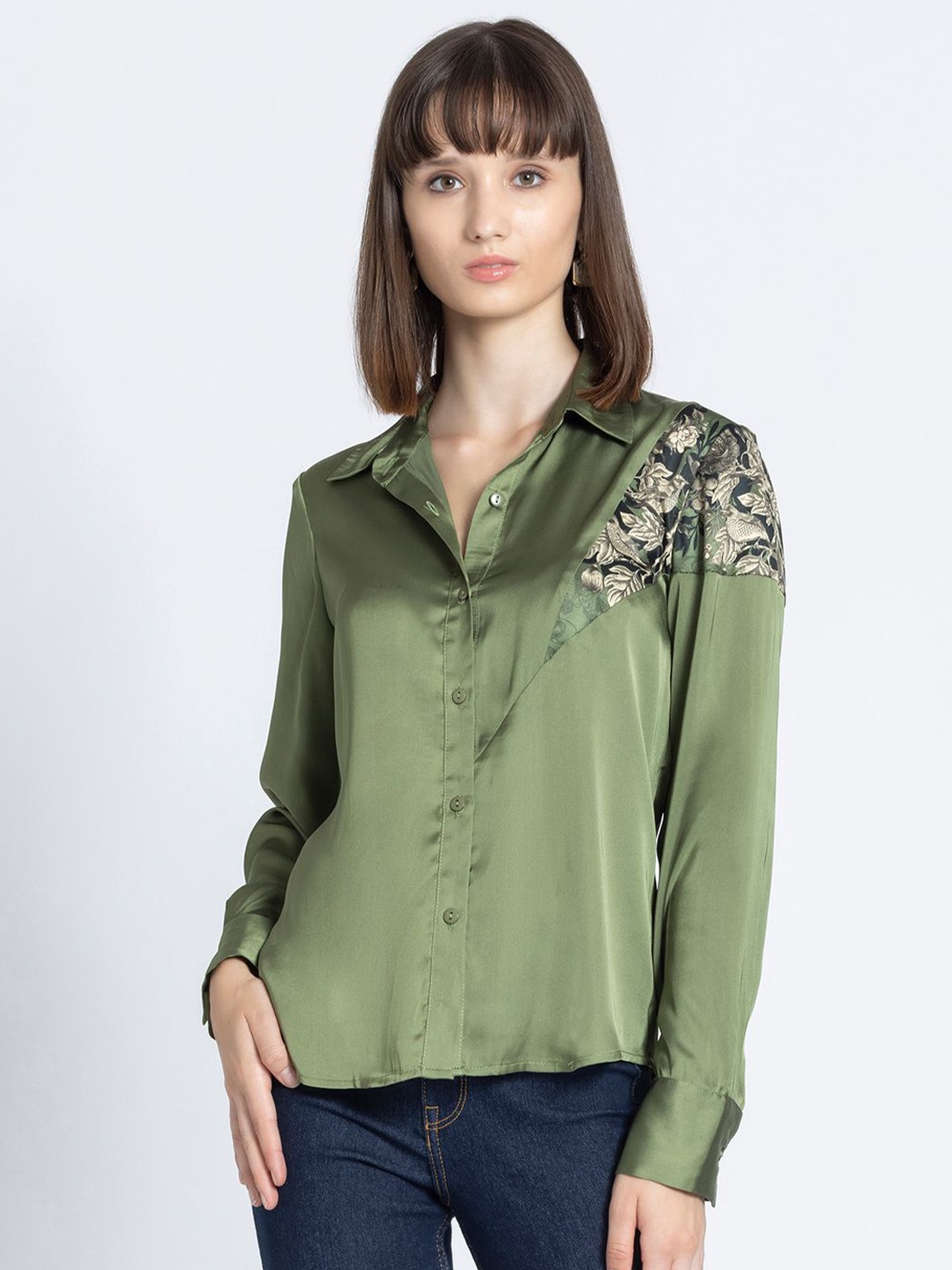 SHAYE Women Relaxed Spread Collar Floral Printed Satin Relaxed Fit Casual Shirt, Green
SHAYE Women Relaxed Spread Collar Floral Printed Satin Relaxed Fit Casual Shirt, Green